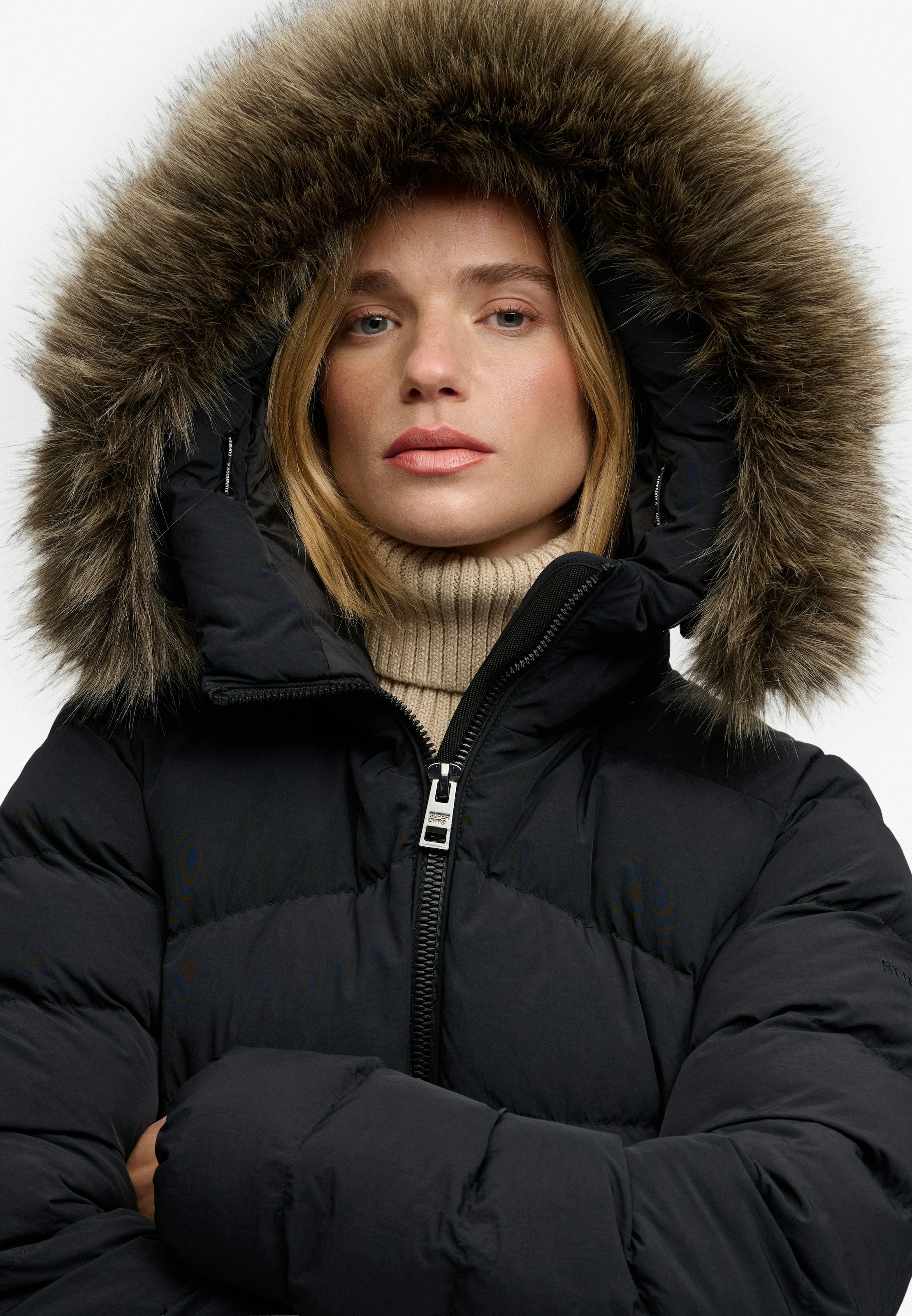 Superdry Steppjacke »HOOD FAUX FUR FUJI PADDED JKT« mit Kapuze Kunstfaser, slim fit