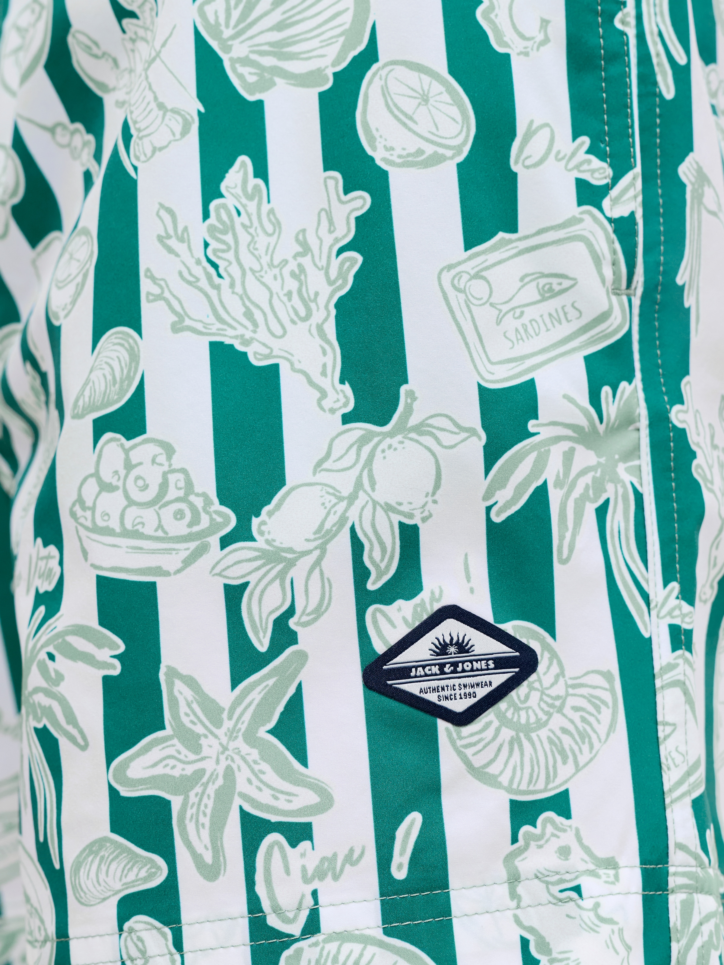 Jack & Jones Short de bain »JPSTMAUI VIBES NOVELTY AOP SWIM SHORT SN« fibre synthétique