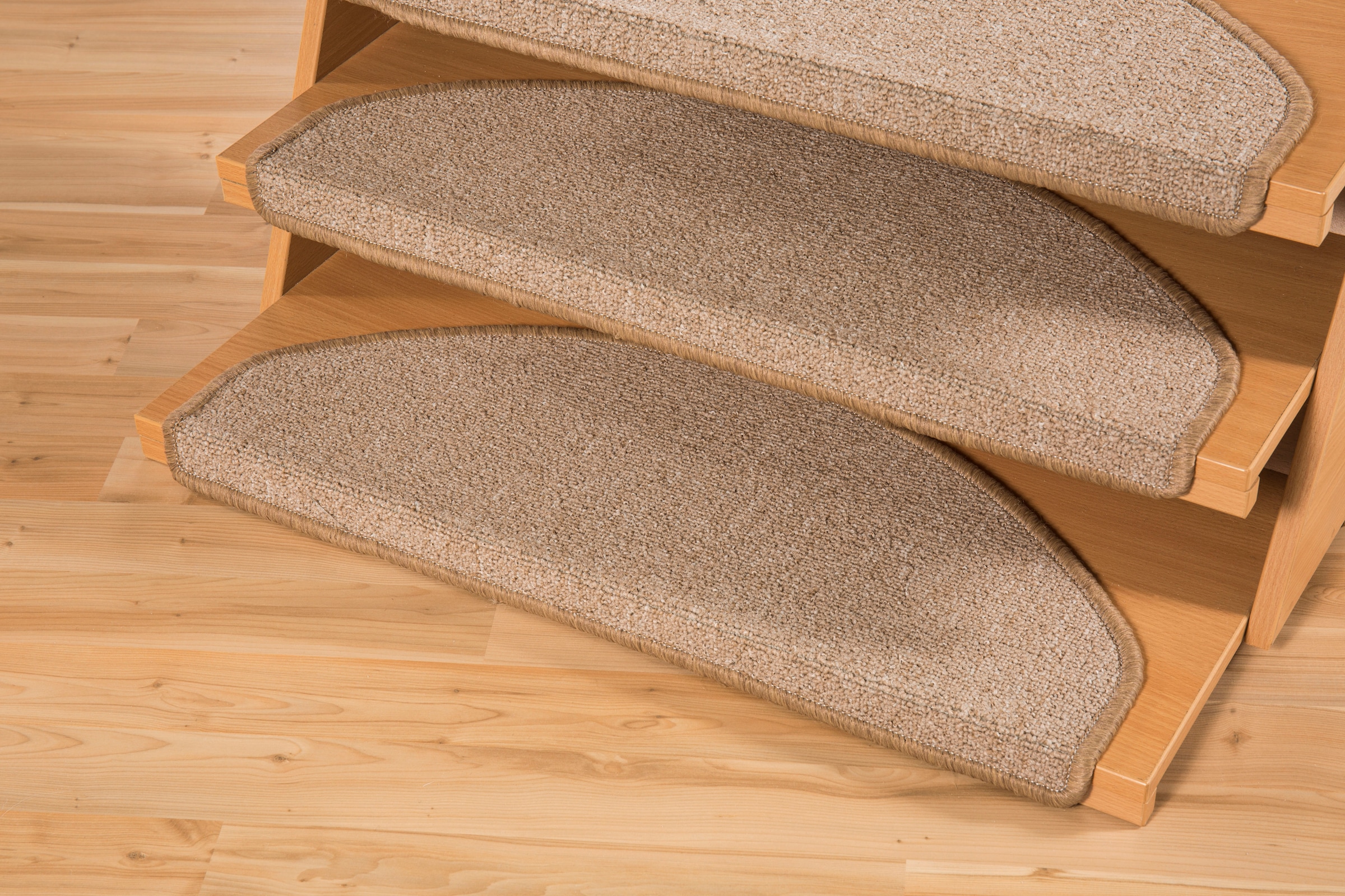 Andiamo Stufenmatte »Bob, Made in Poland« halbrund 4,5 mm Höhe melierte Schlinge, selbstklebend, Set mit 2 Stück oder 15 Stück