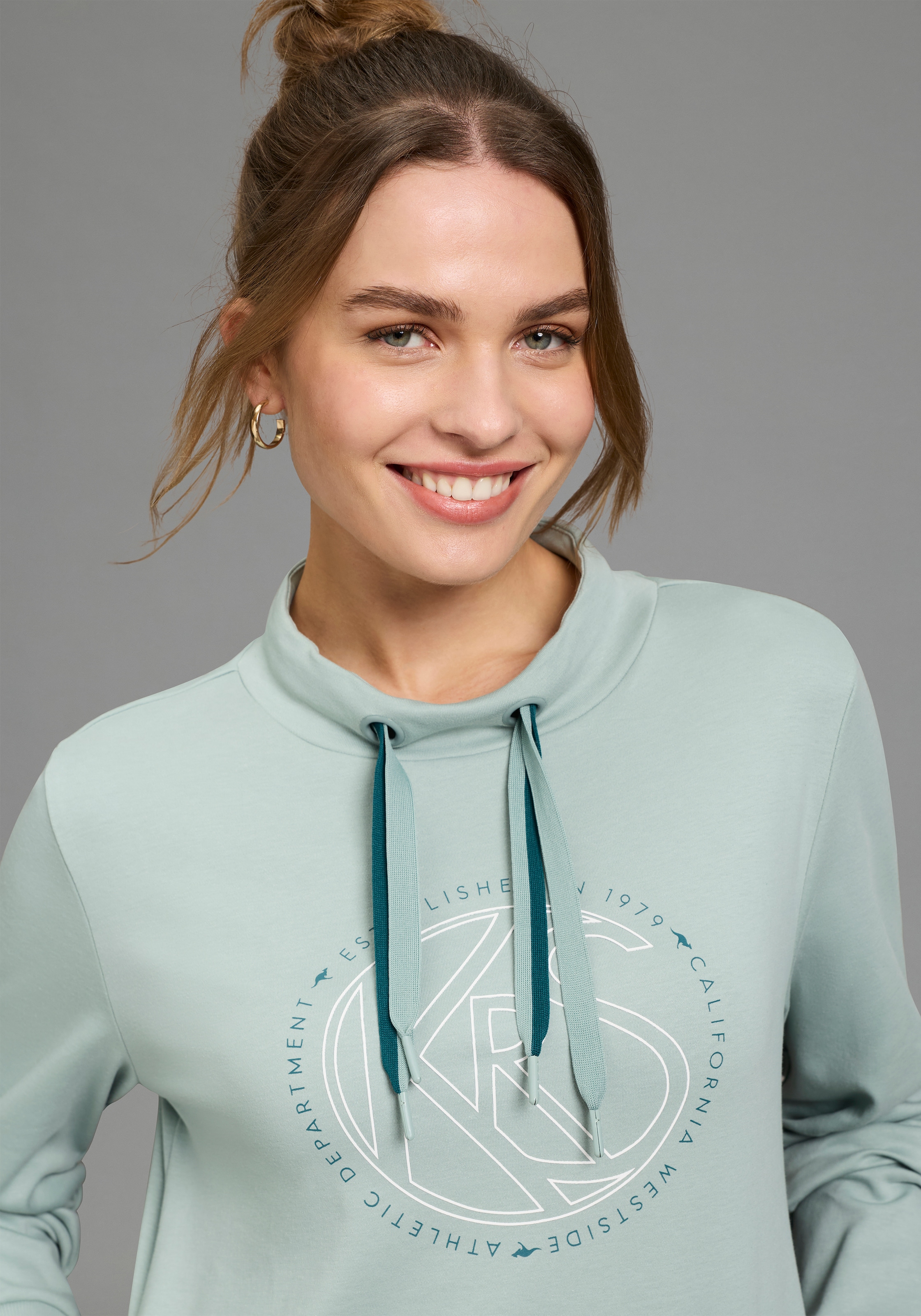 KangaROOS Sweatshirt , mit Stehkragen und Frontdruck

