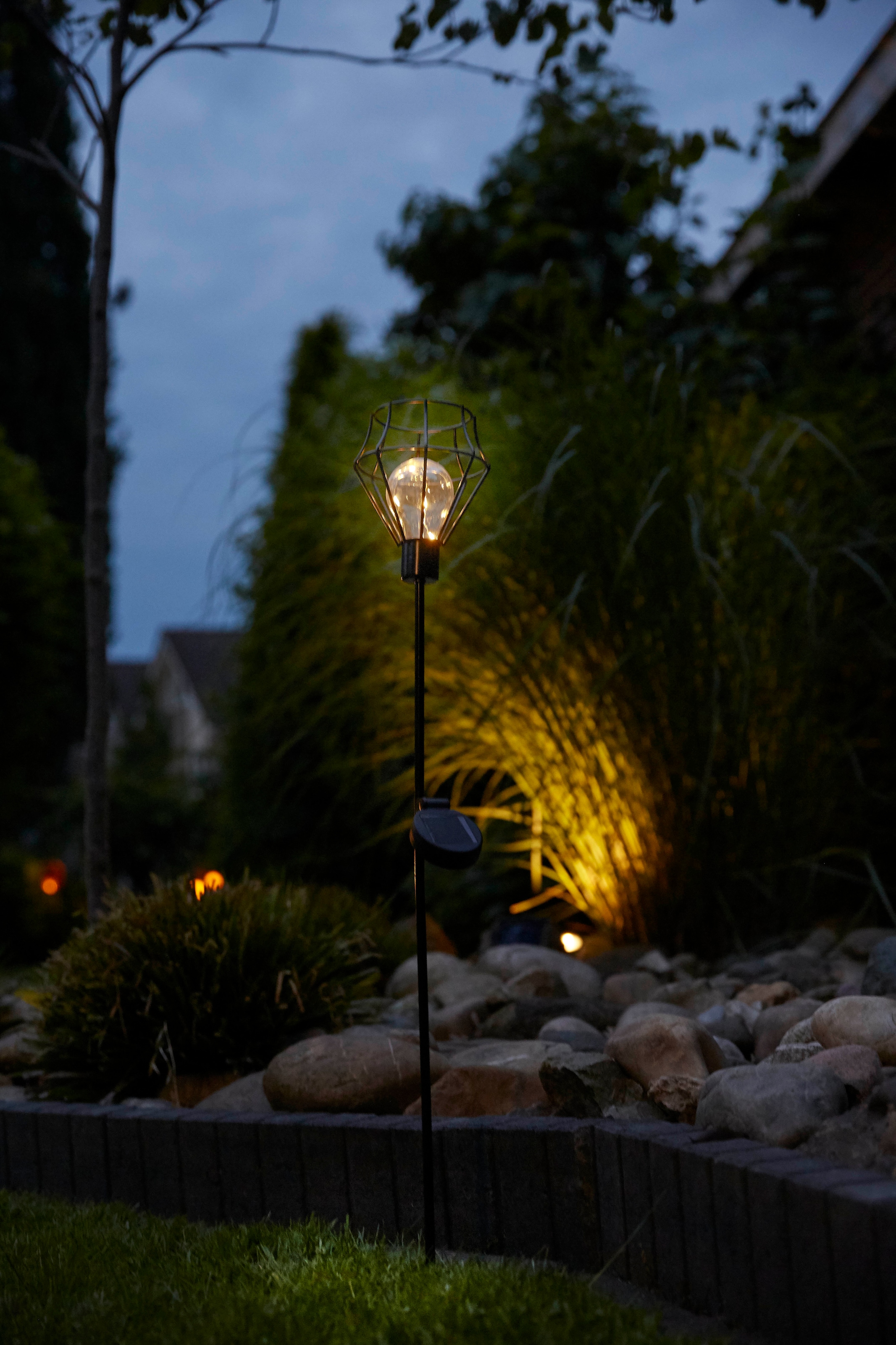 LUXFORM Gartenleuchte »Solar-Erdspiess-Gartenlampe - Pentagon - 2 Stück« LED-Modul 2 Stk. Dekoratives Gartenornament