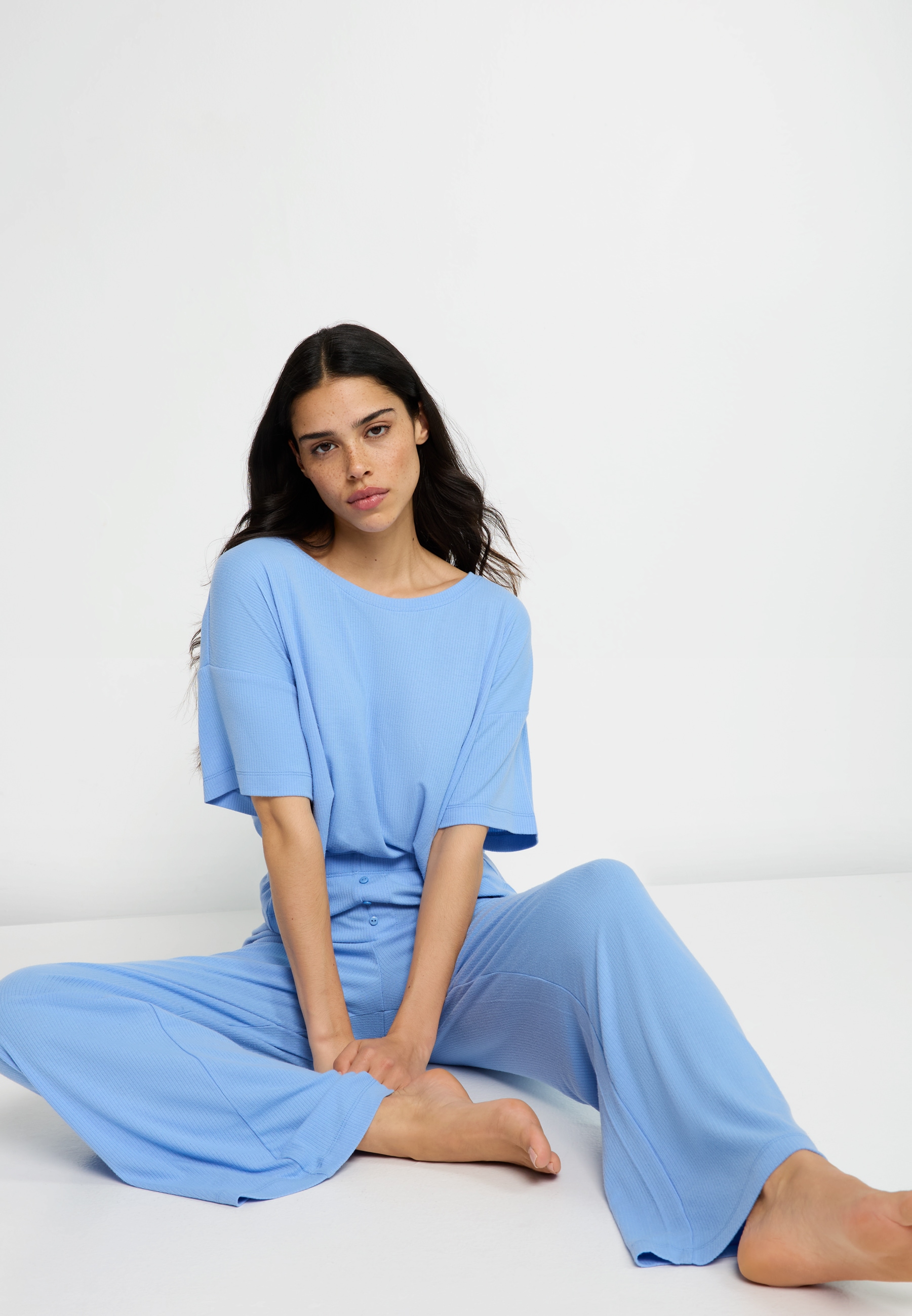 LSCN by LASCANA Pyjama Set, 2 pièces mit kleiner Zierknopfleiste an der Hose