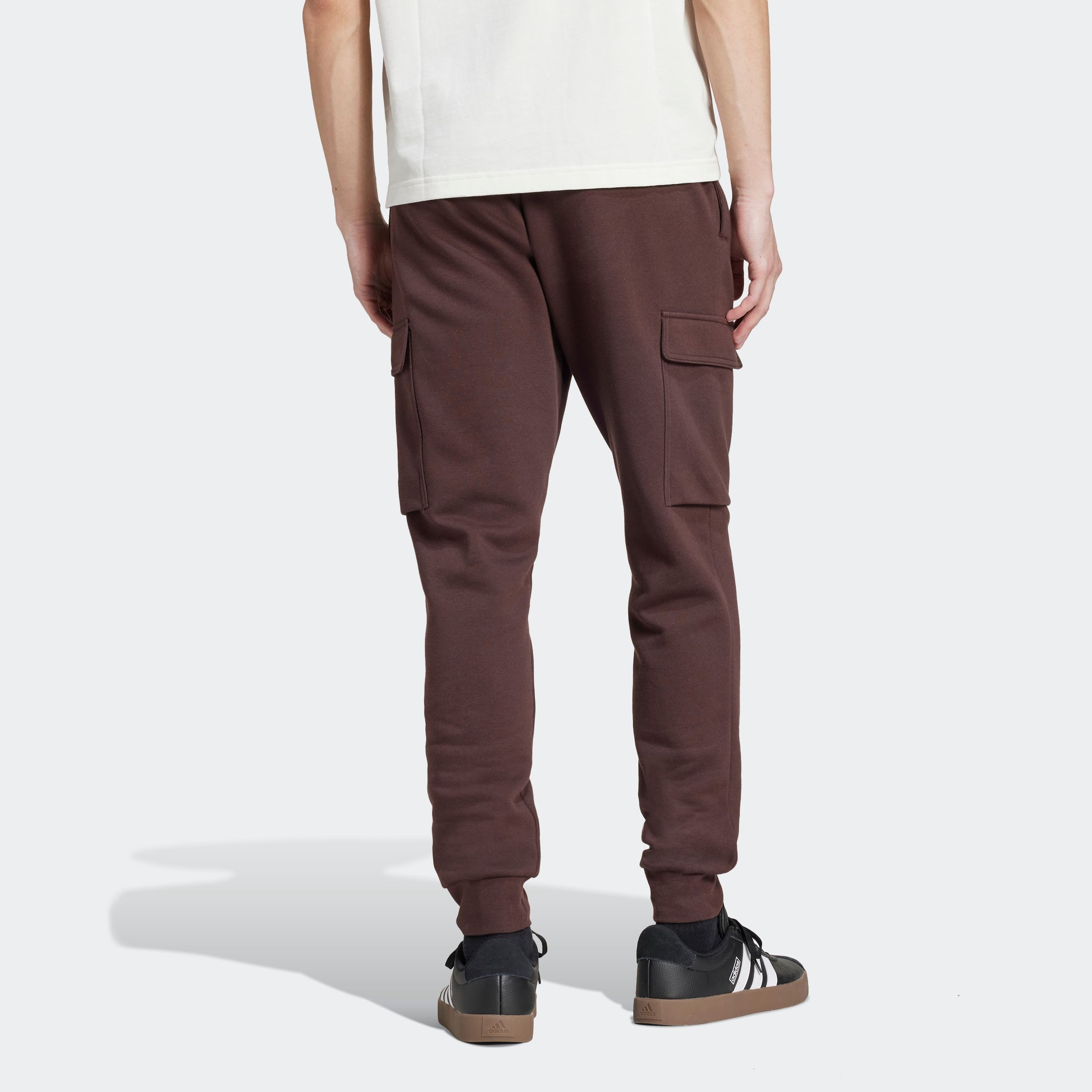 adidas Sportswear Sporthose »ESSENTIALS FLEECE REGULAR TAPERED CARGOHOSE«  Jogginghose Cargo aus weichem Fleece-Material