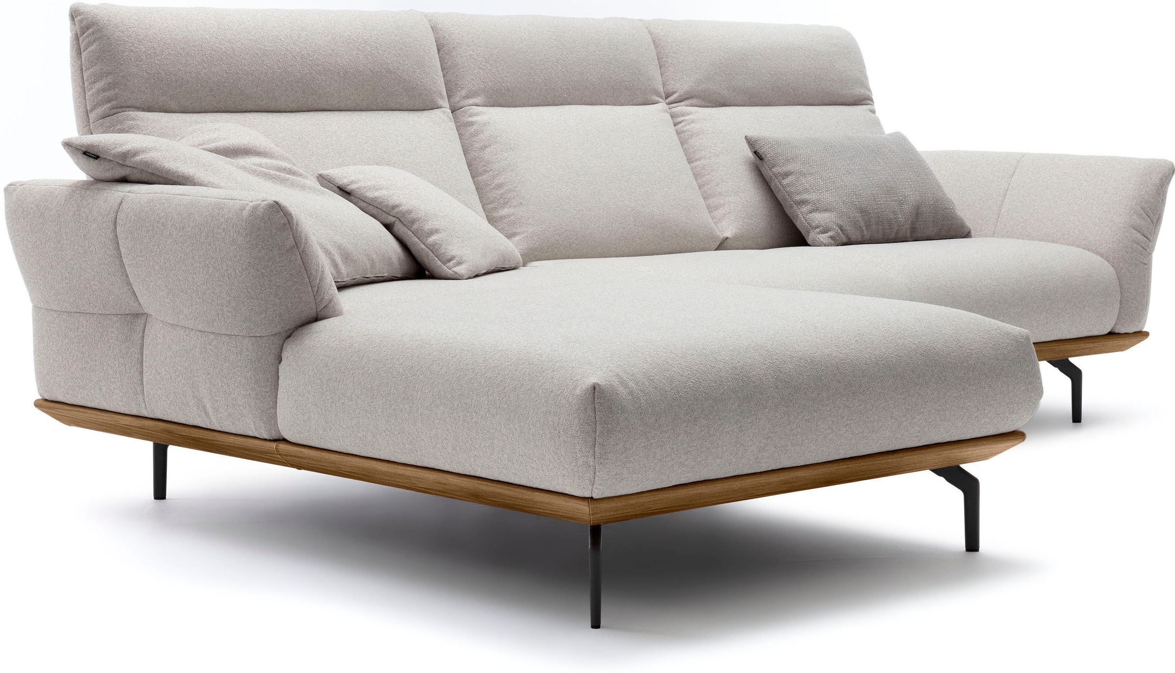 Creation BY ROLF BENZ Canapé d'angle »CR.460 Designsofa, verstellbare Rückenlehne, hochwertig & bequem« socle en noyer, pieds d'angle en gris ombre, largeur 298 cm