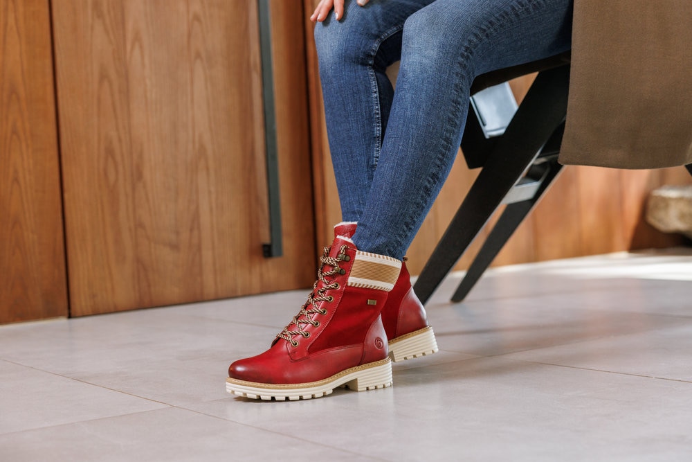 Remonte Bottes d'hiver »Elisabeth Hurley-Collection«  , Schnürboots, Schnürstiefelette mit wasserabweisender TEX-Membran