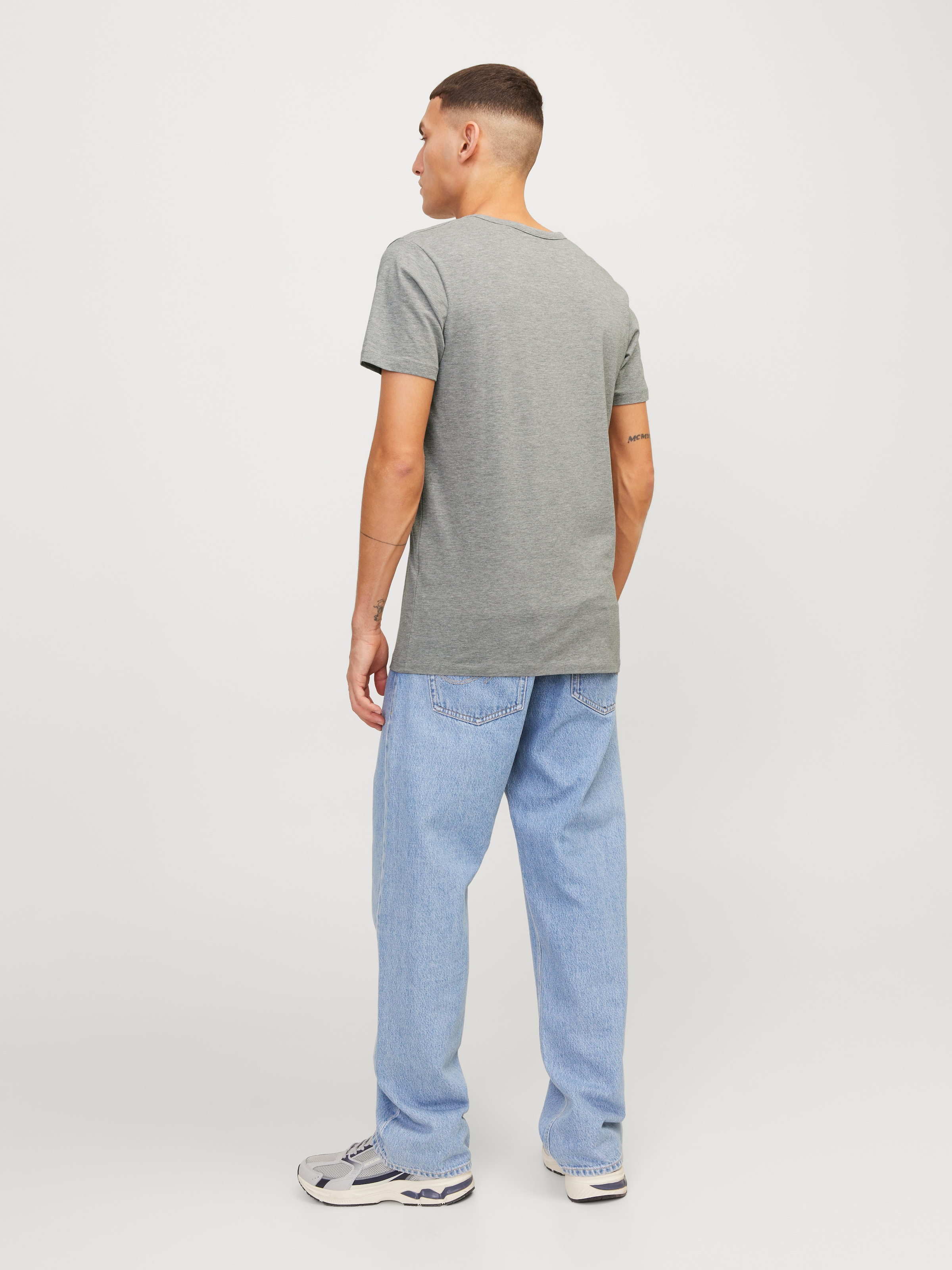 Jack & Jones T-Shirt »SLIM- FIT BASIC TEE V-NECK« mit V-Ausschnitt