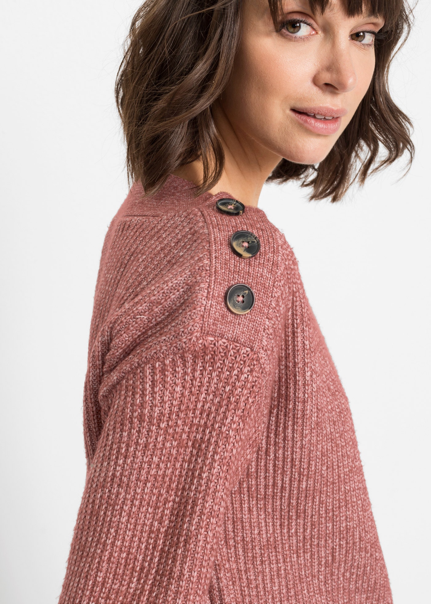 bonprix Pull en tricot »Pullover mit Knöpfen« aus Polyester, mit Knopfverzierung, Oversize-Passform
