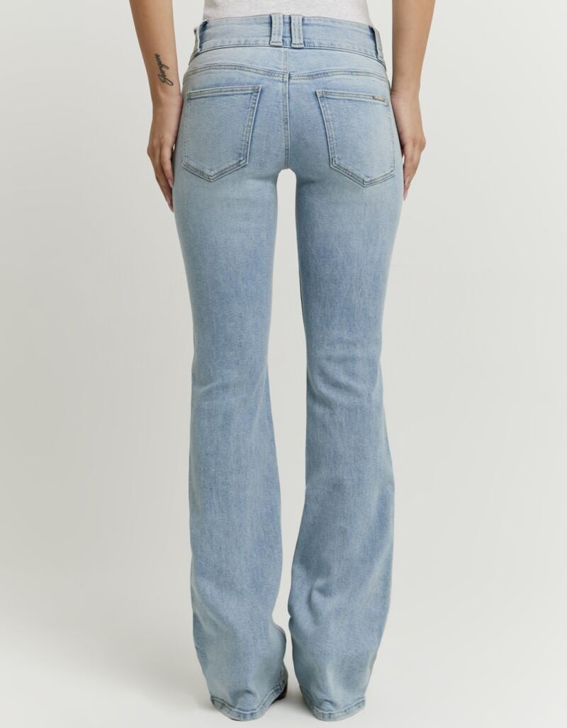 Tally Weijl Bootcut-Jeans »SPADECYNTIA« Baumwollmischung, Low Waist, mit doppeltem Knopf am breiten Bund