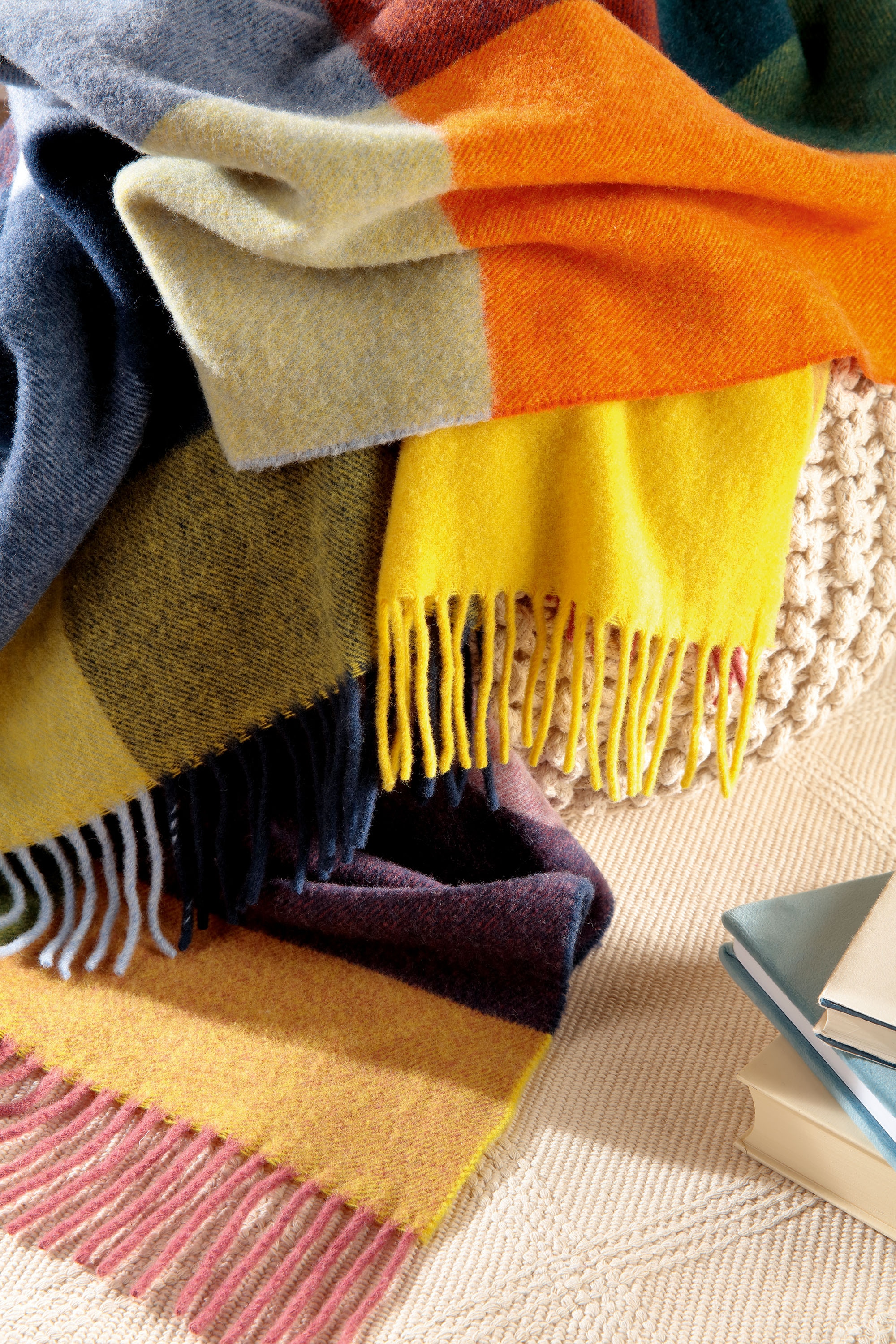 Biederlack Couverture d'intérieur »Plaid Vibrant Square« dans un motif à carreaux estival