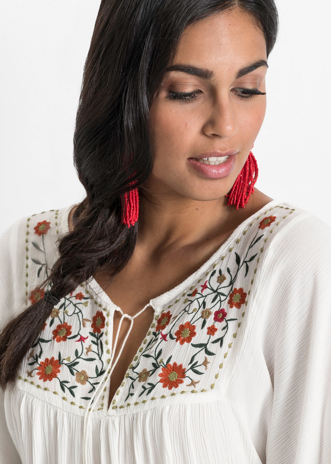 bonprix Tunique Casual Stil, A-Linie Passform, Kurzarm-Design, mit Stickerei