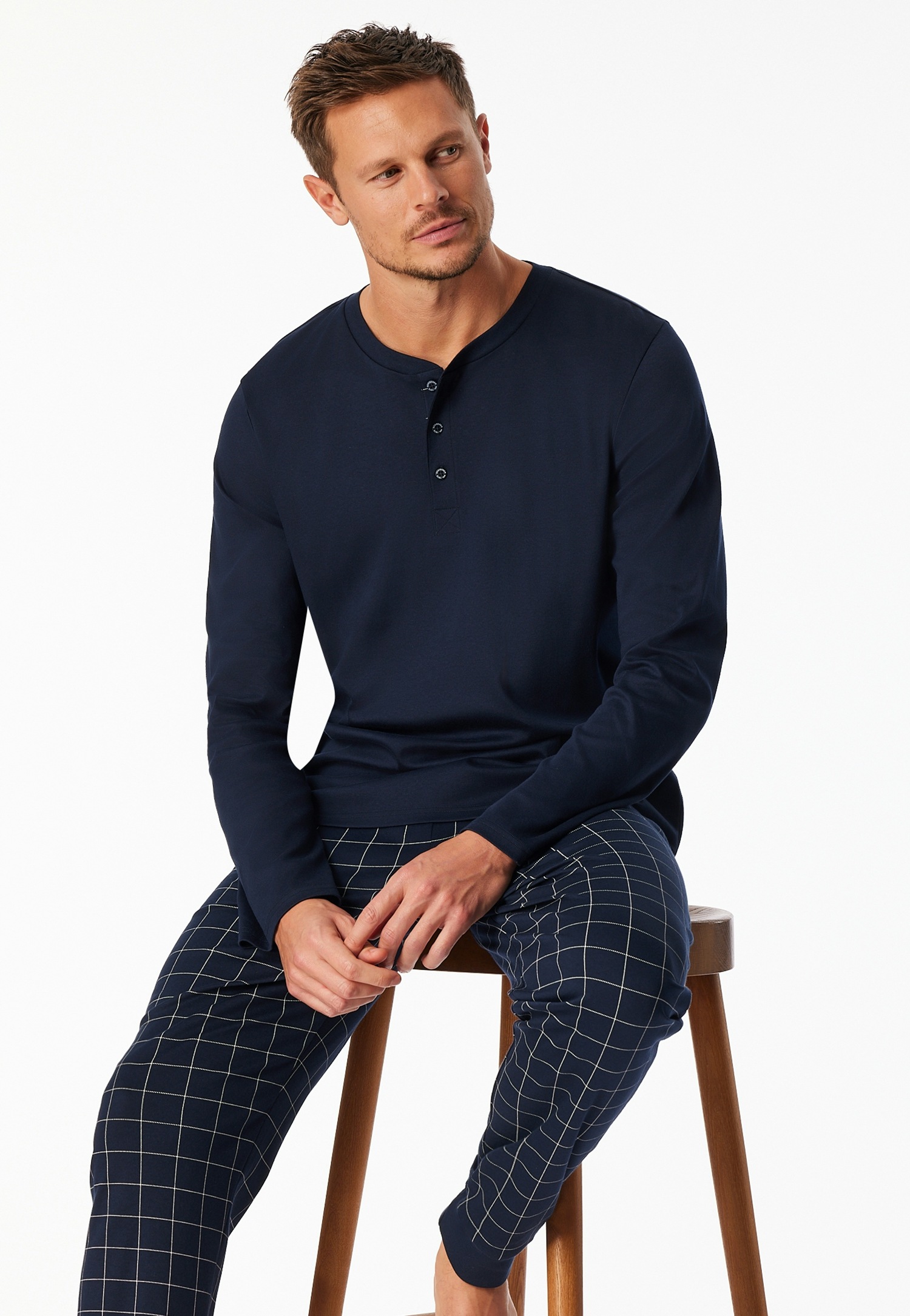 Schiesser Pyjama »Fine Interlock« 2 pièces Rundhalsausschnitt mit Kopfleiste, langärmelig, Komfortbund