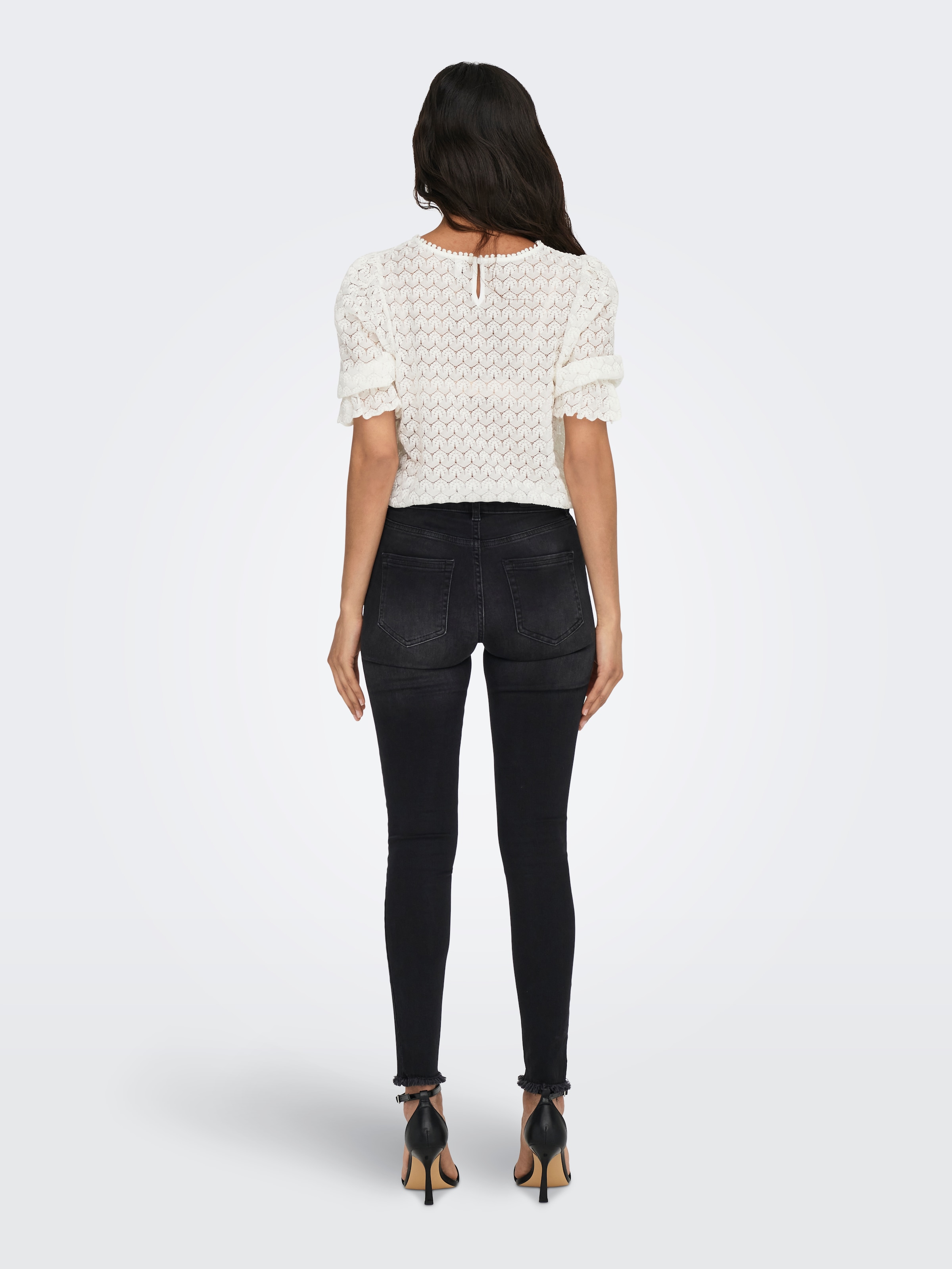 ONLY Ankle-Jeans »ONLBLUSH MID SK ANK RW REA1099 NOOS« mit fransigen Säumen