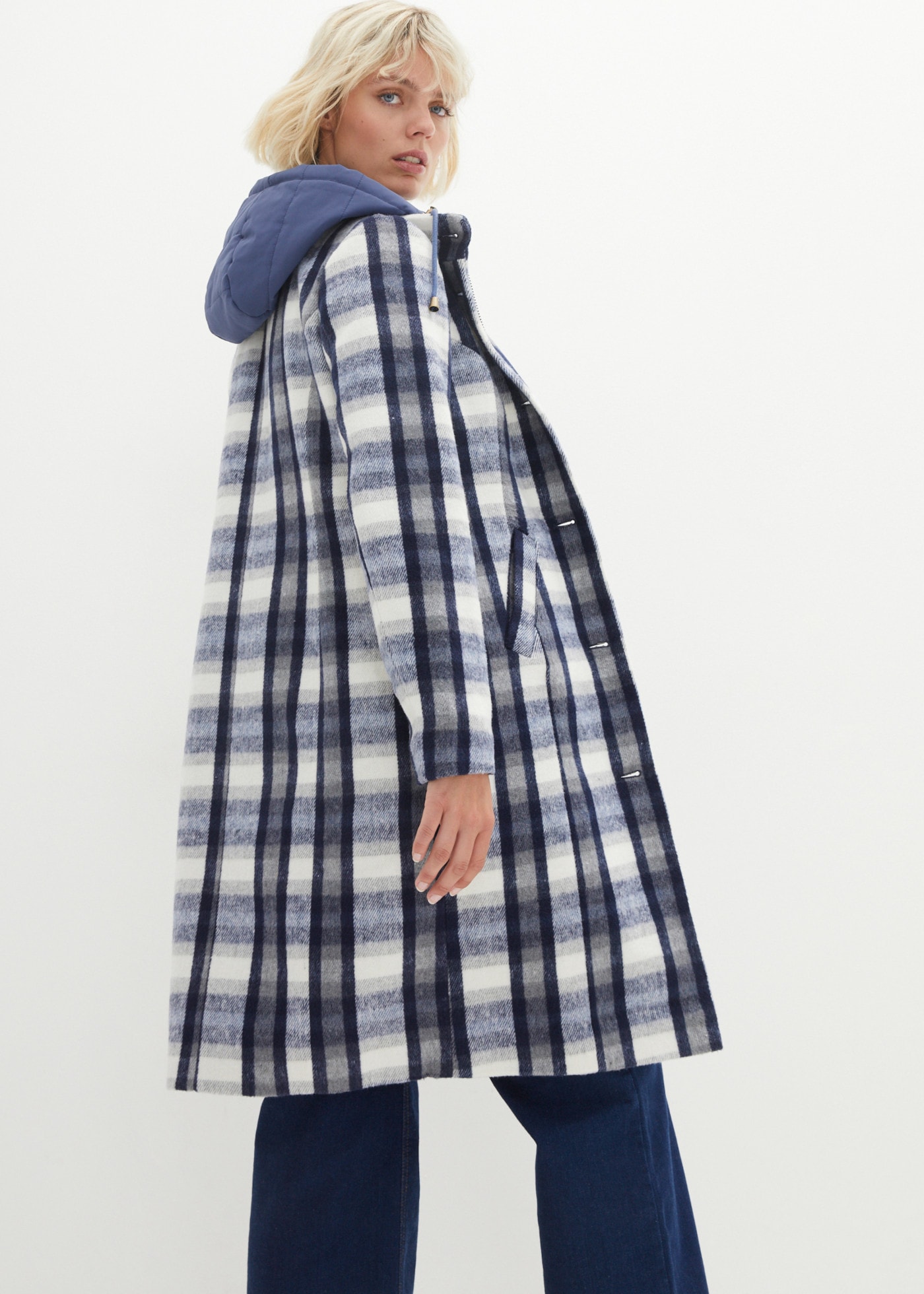 bonprix Wintermantel im angesagten Two-in-One-Design, bequeme Passform, casual Stil