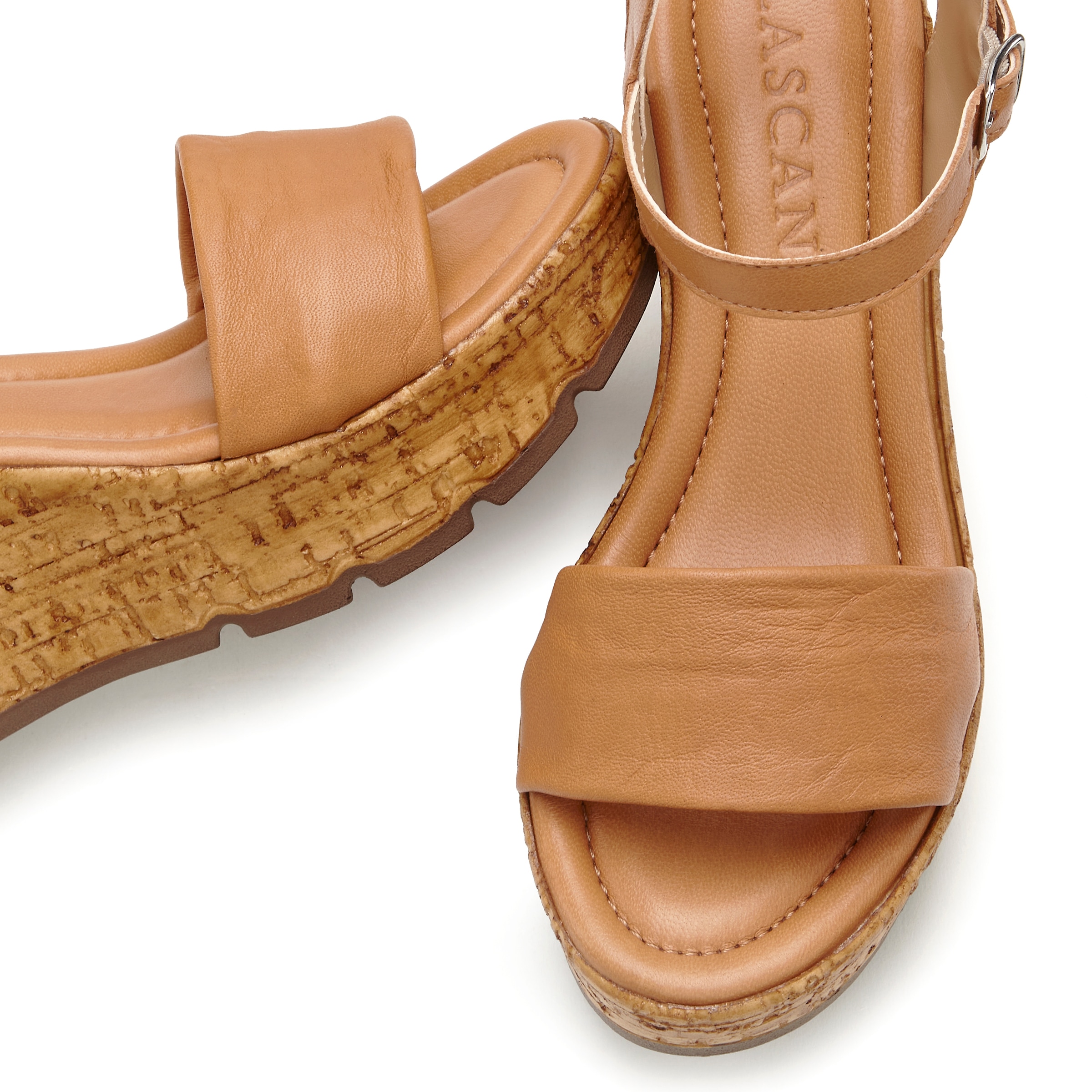 LASCANA Sandales »Sommerschuh«  Sandale, Sommerschuh, offener Schuh aus Leder mit Keilabsatz