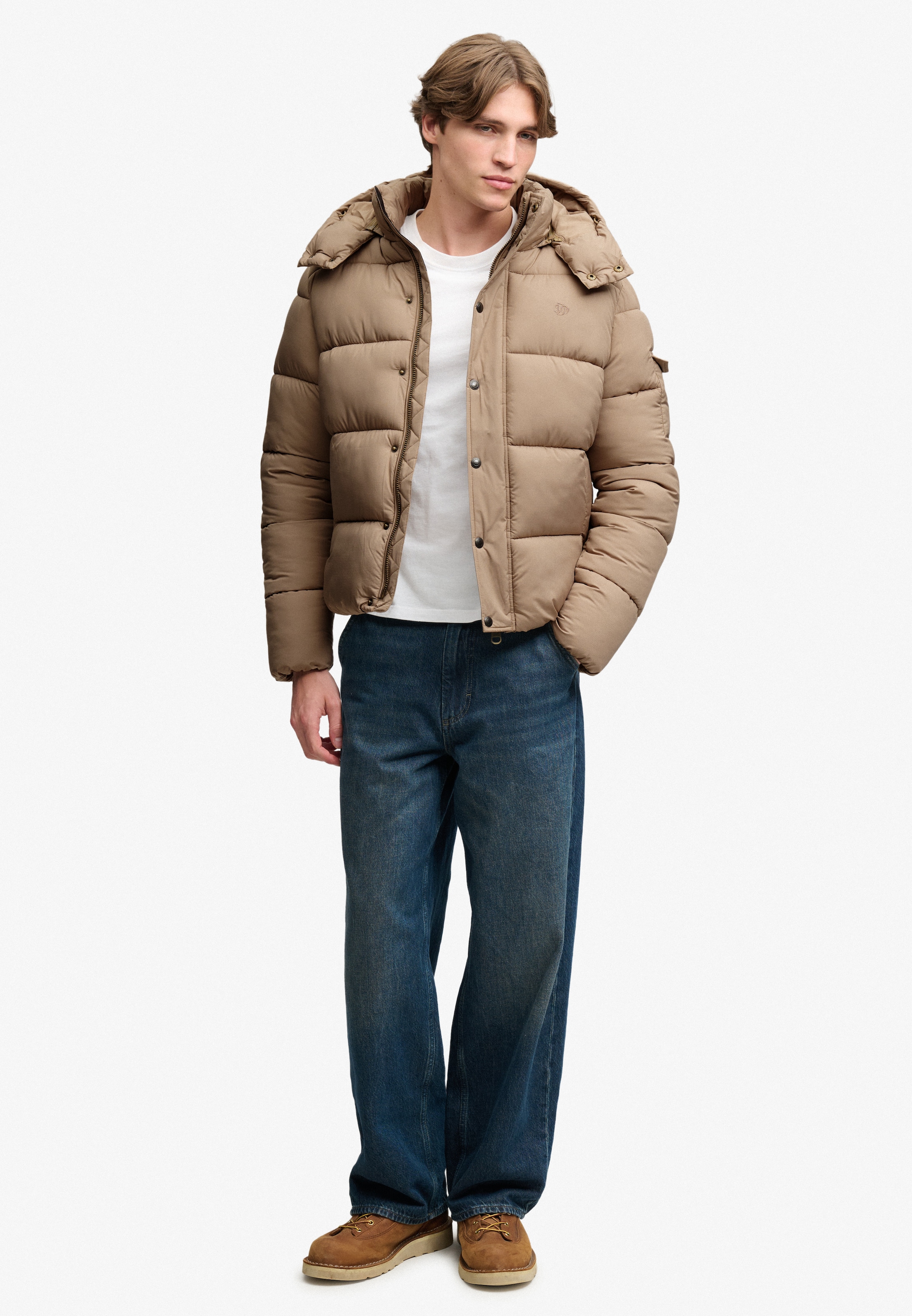 Superdry Veste matelassée »PREMIUM RIPSTOP PUFFER JKT« avec capuche fibre synthétique, coupe décontractée