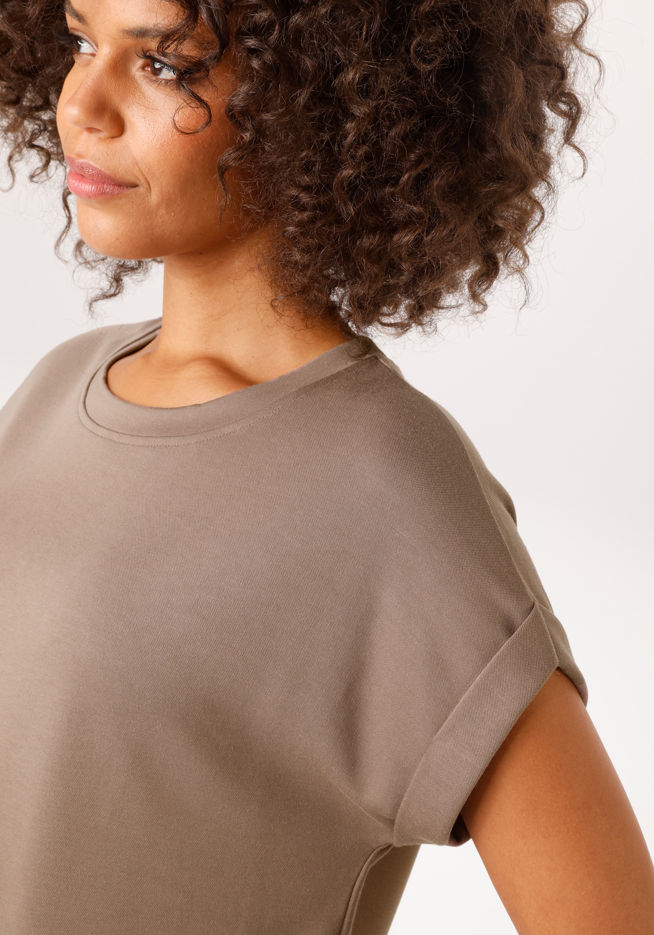 Aniston CASUAL T-Shirt mit fixiertem Ärmel-Umschlag - NEUE KOLLEKTION
