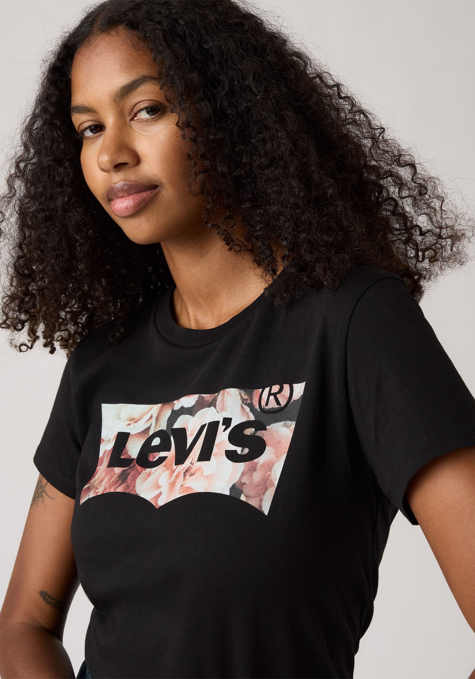 Levi's® T-shirt »LSE THE PERFECT TEE« avec impression logo