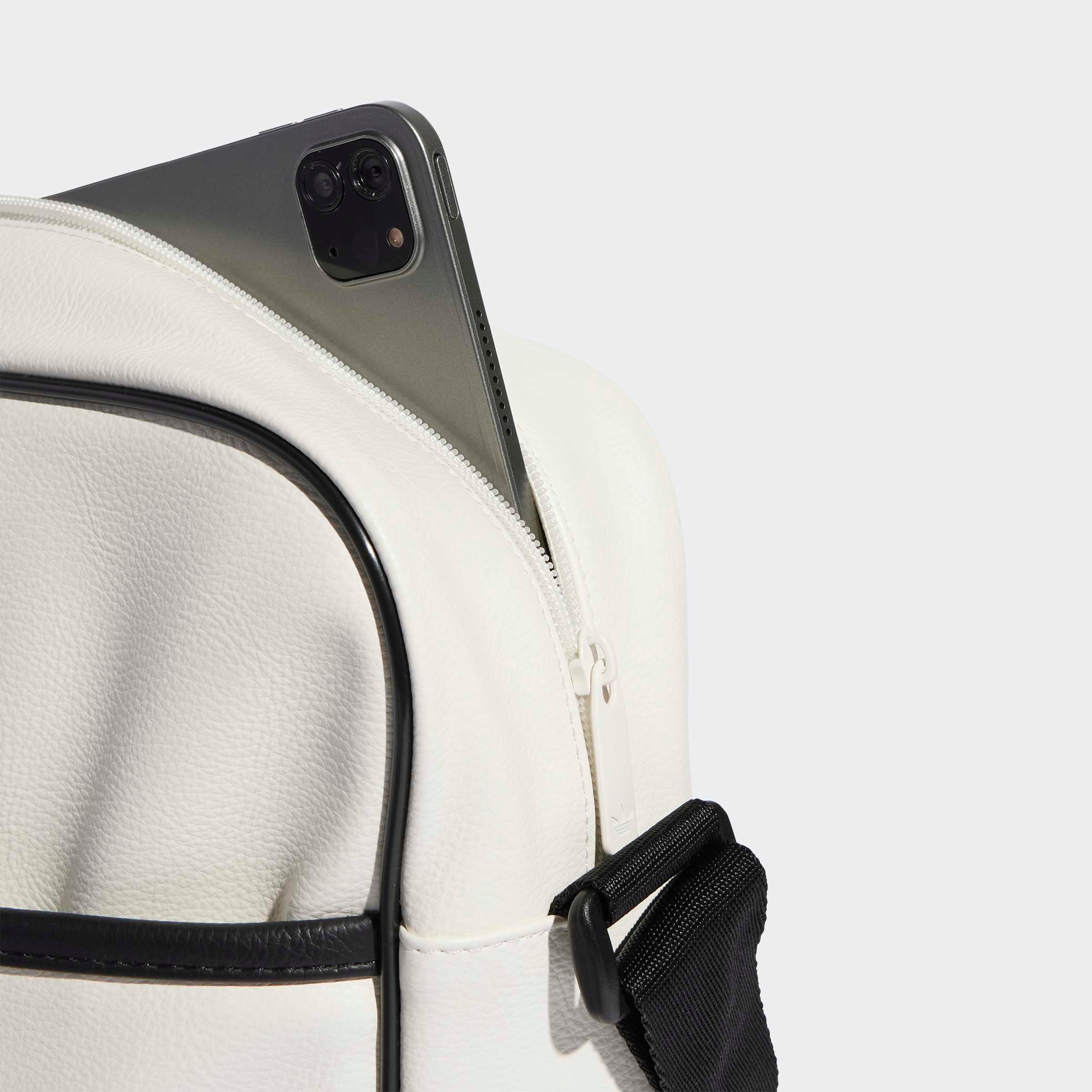 adidas Originals Sporttasche »AIRLINER« Schultertasche im angesagten Retrolook