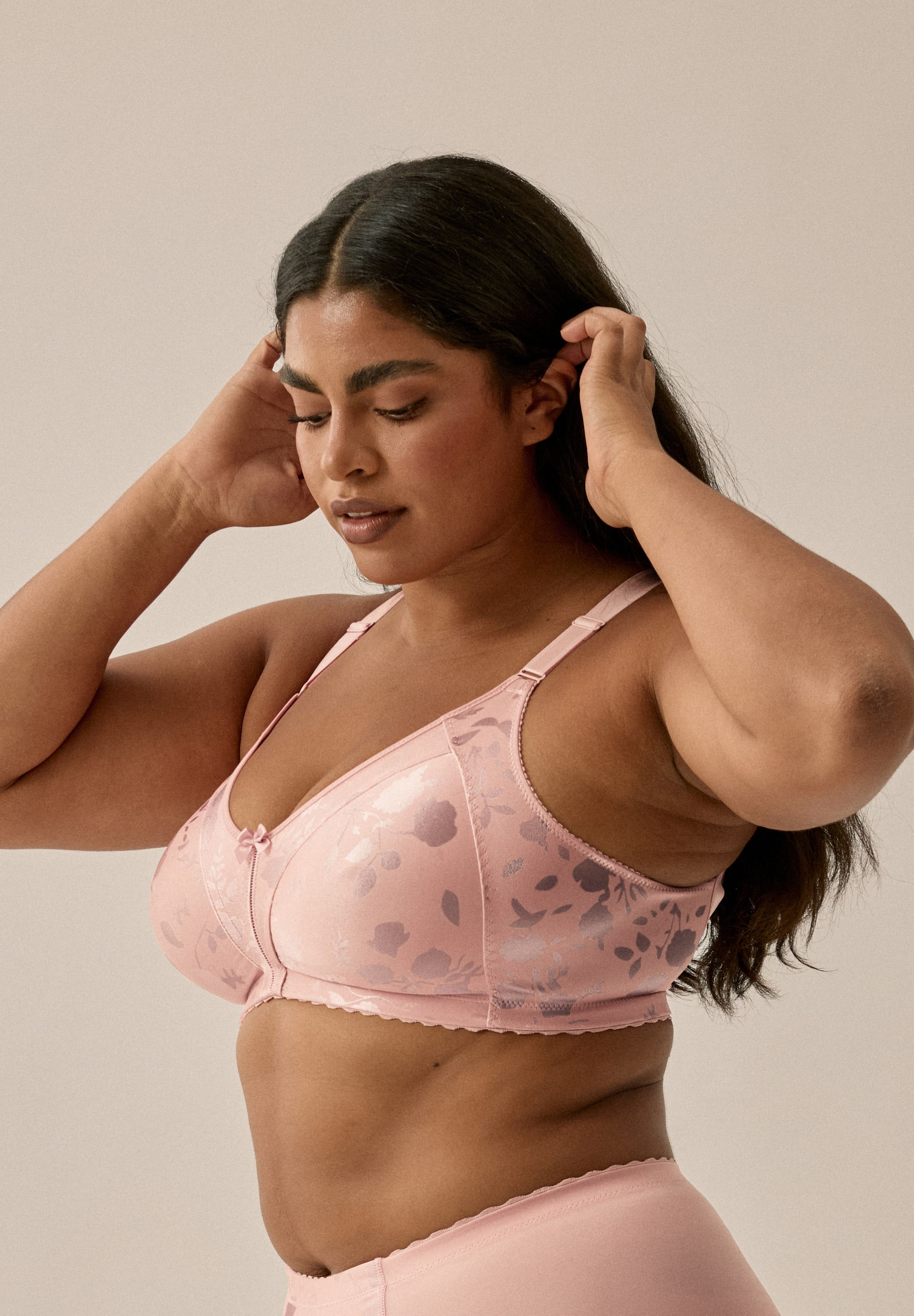 Naturana Soutien-gorge minimisant »Minimizer« 1 Shaping-Effekt, breite Träger, feminin, bügellos, Satin, Blumenmuster