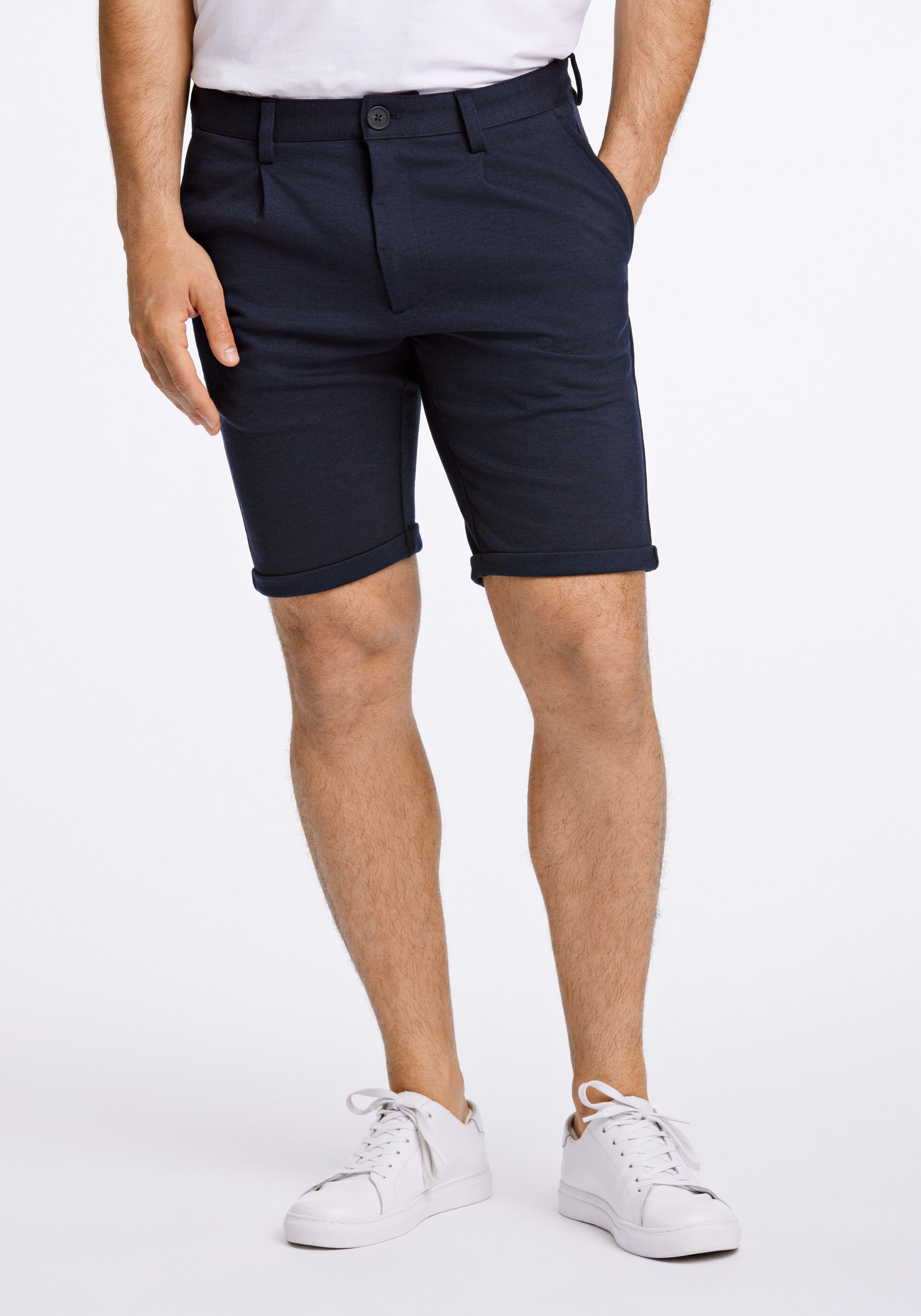 LINDBERGH Short en chino  en Slim Fit avec viscose et stretch