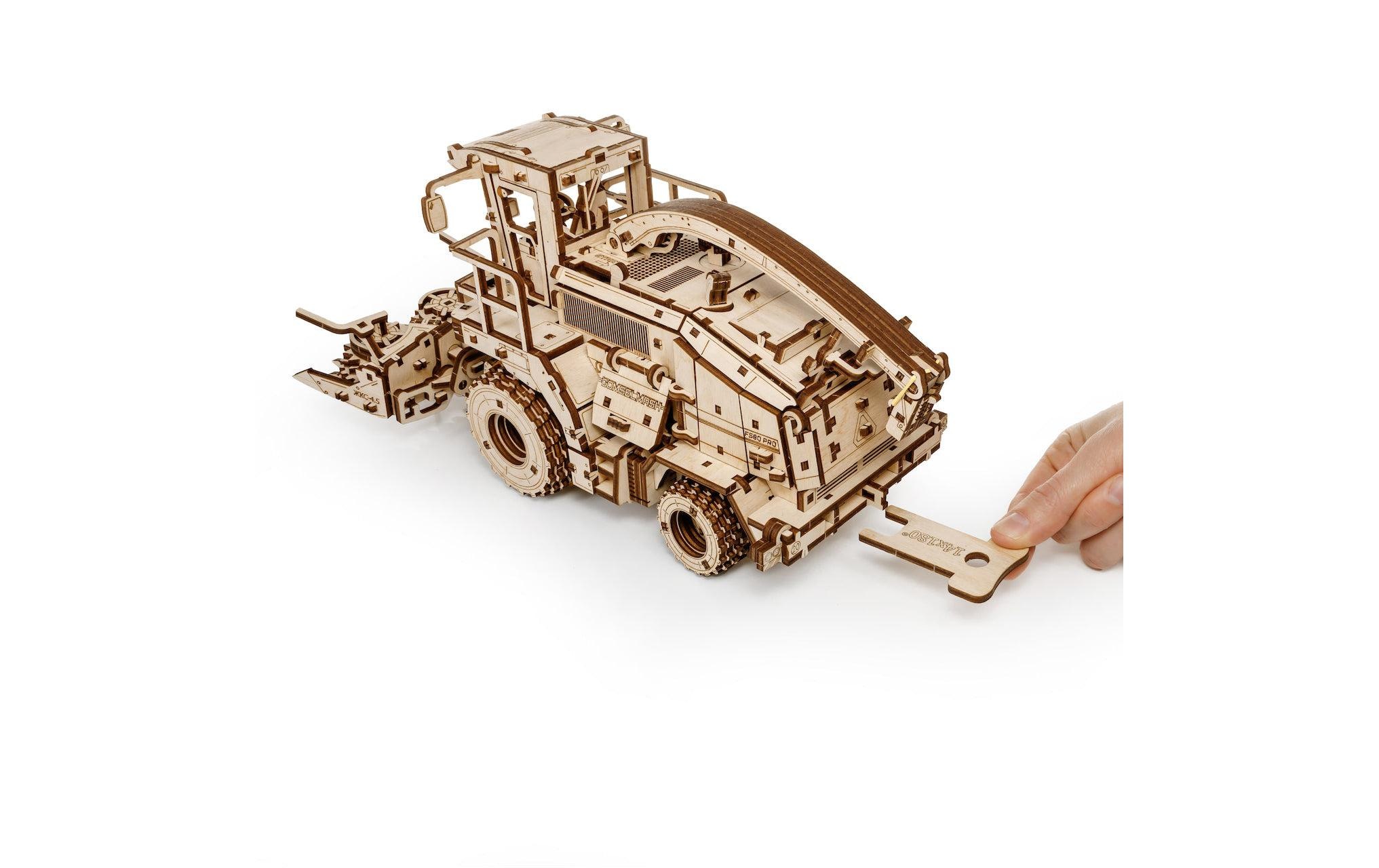   Modellbausatz »Eco-Wood-Art Mähdrescher FS80« 580 Stk. tlg.