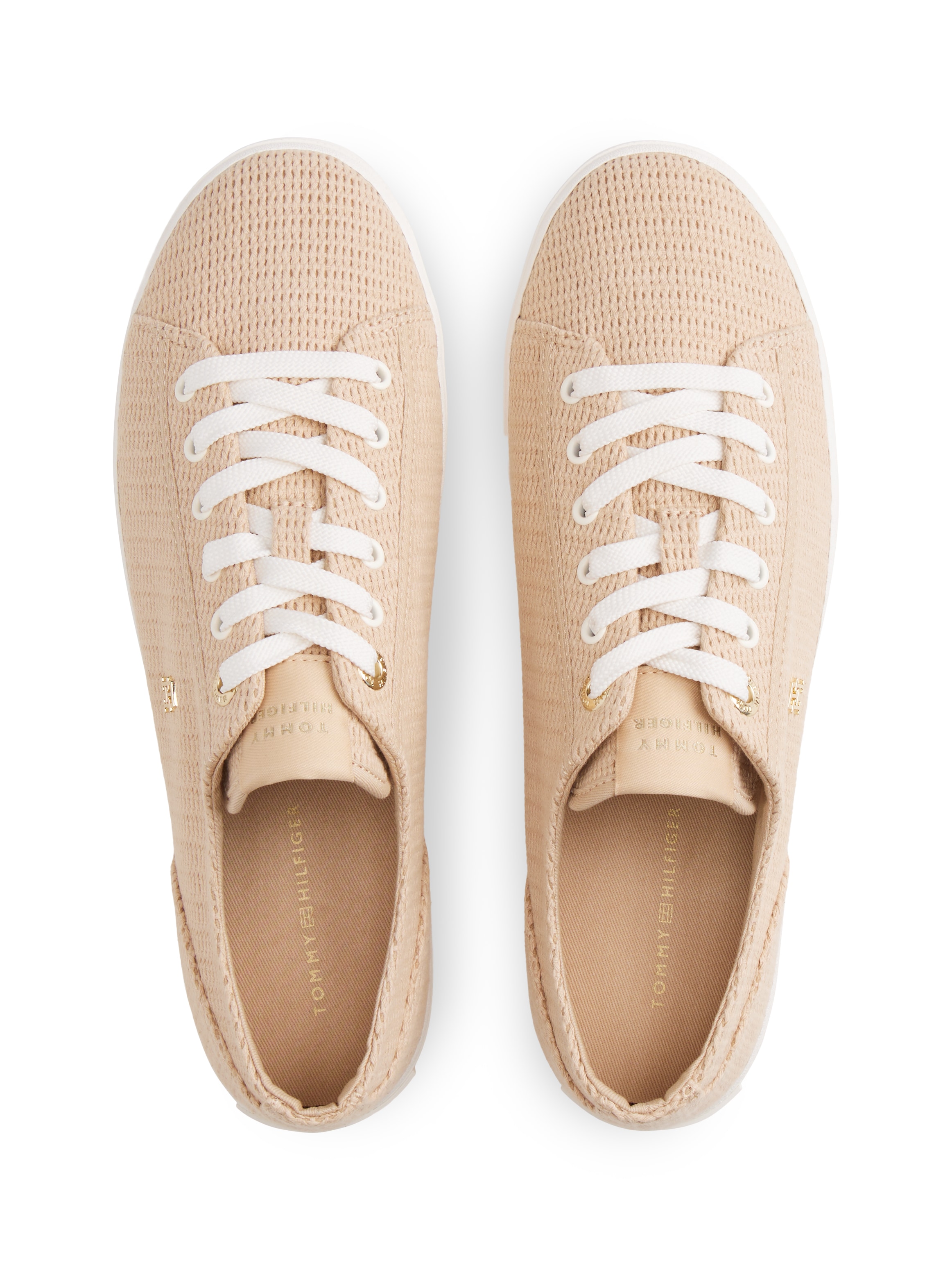 Tommy Hilfiger Plateausneaker »TH CHIC FOXING SNEAKER«  Freizeitschuh, Schnürer, Halbschuh mit Logo-Emblem