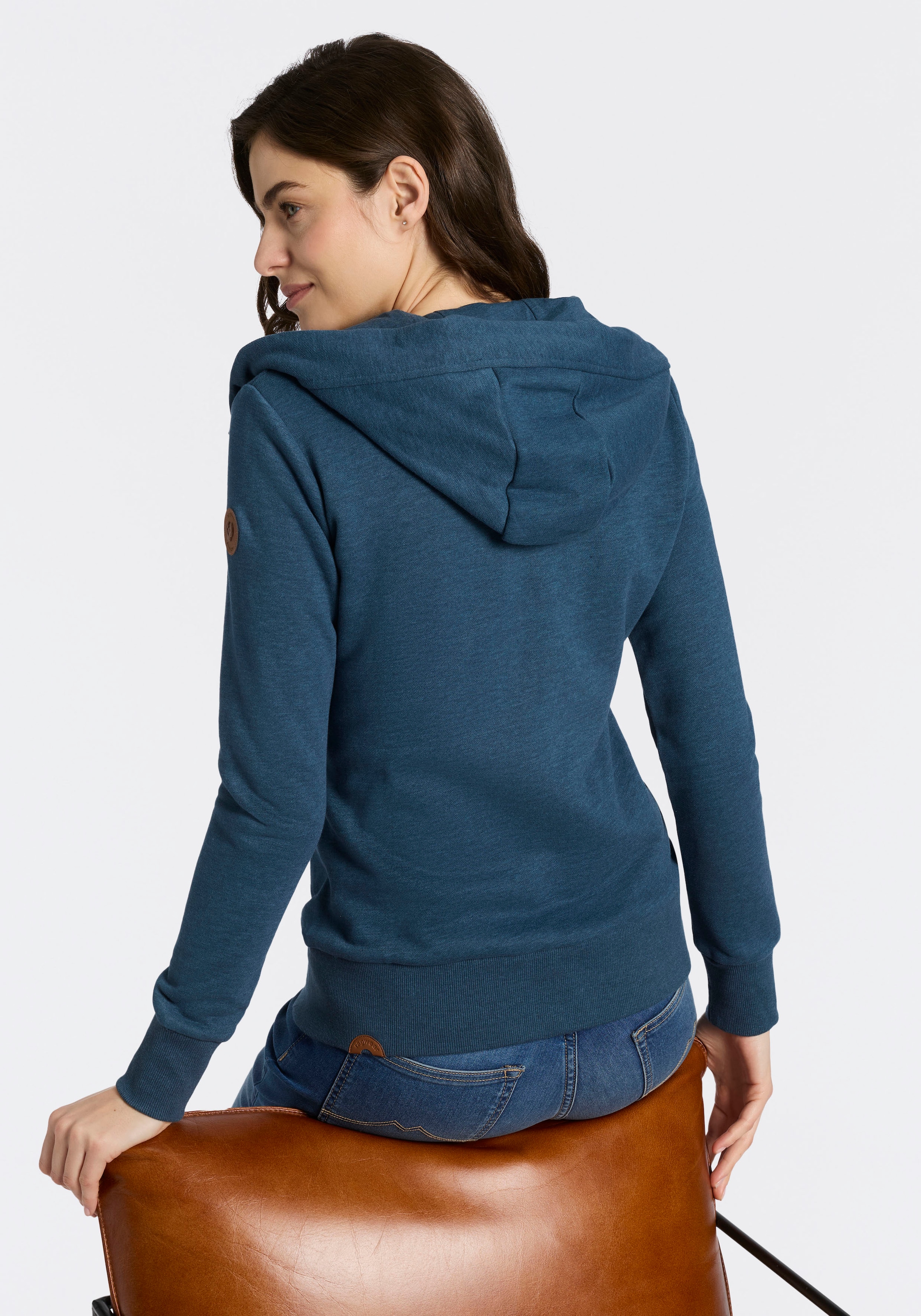 Ragwear Sweat à capuche »NESKIA ZIP A O« avec cordon de serrage et logo sur la manche