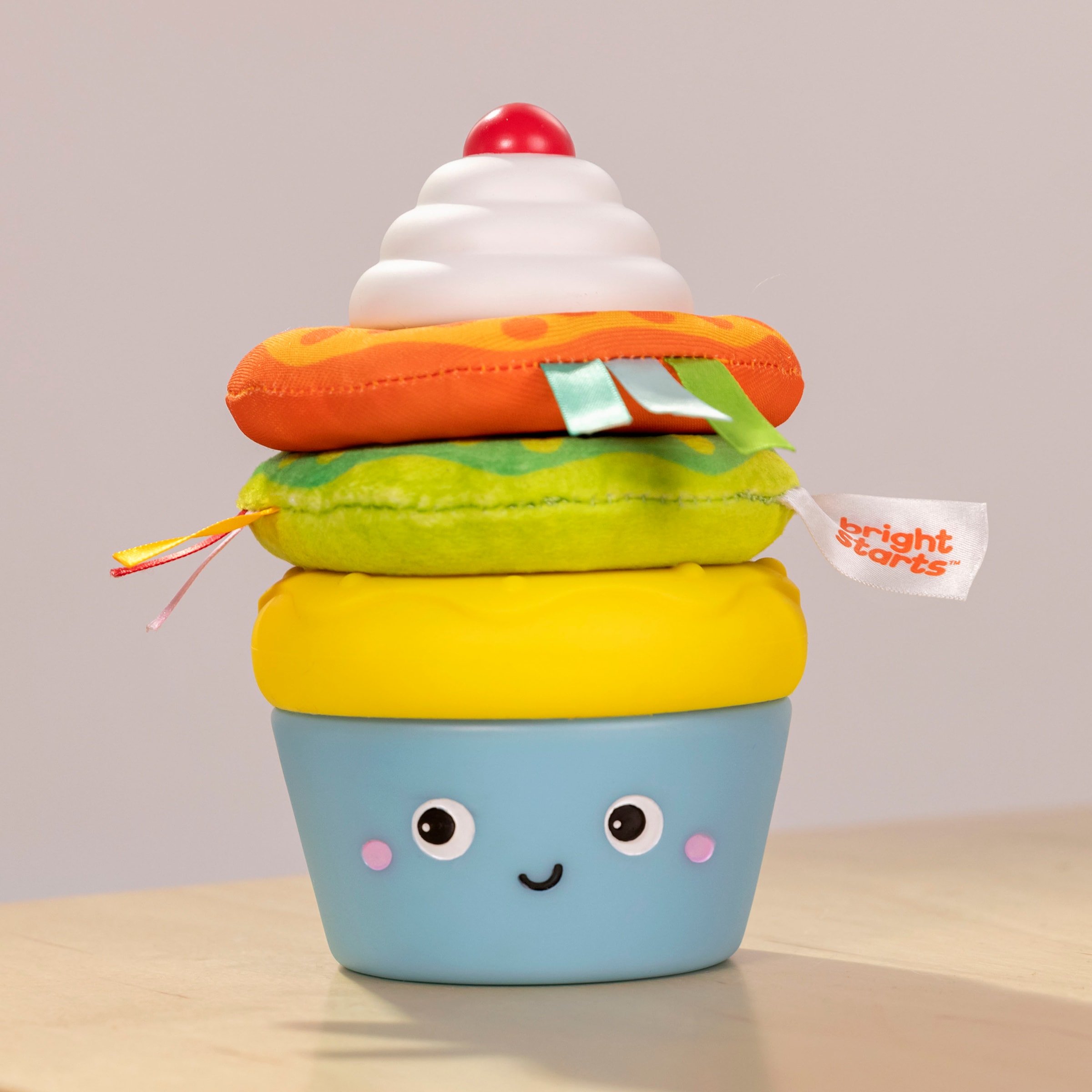Bright Starts Stapelspielzeug »Cupcake Tower Stacking Toy with Teether«
