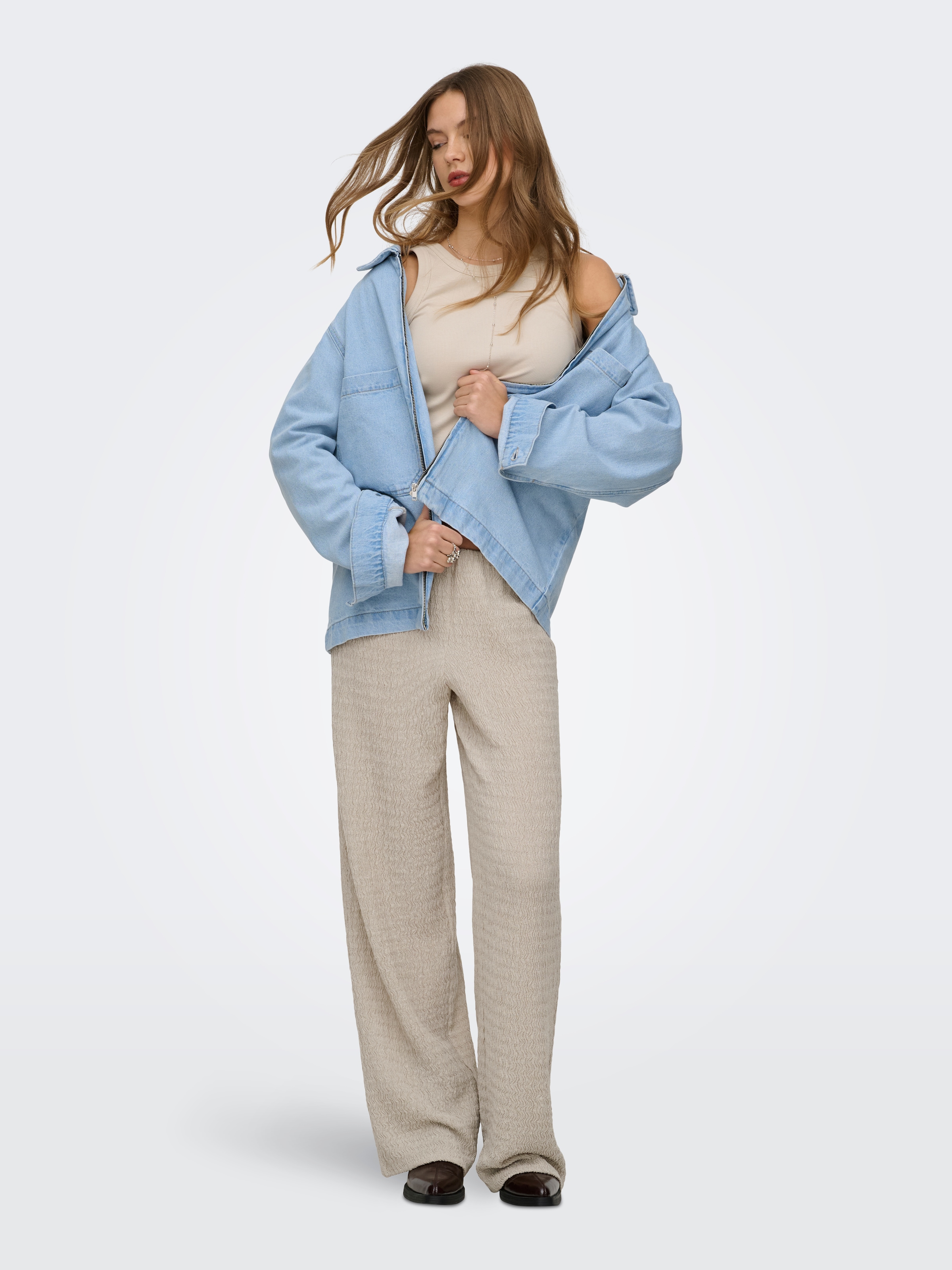ONLY Pantalon à enfiler »ONLILSE PANT STRUCTURE JRS NOOS«  fibre synthétique, coupe régulière