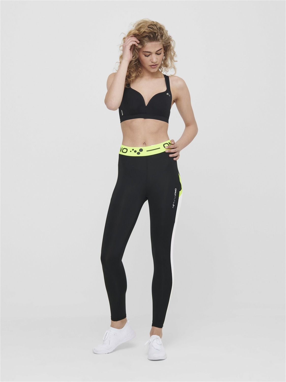 ONLY Play Soutien-gorge de sport »ONPMARTINE CIR SPORTS BRA« mit eingearbeiteten Cups - seamless