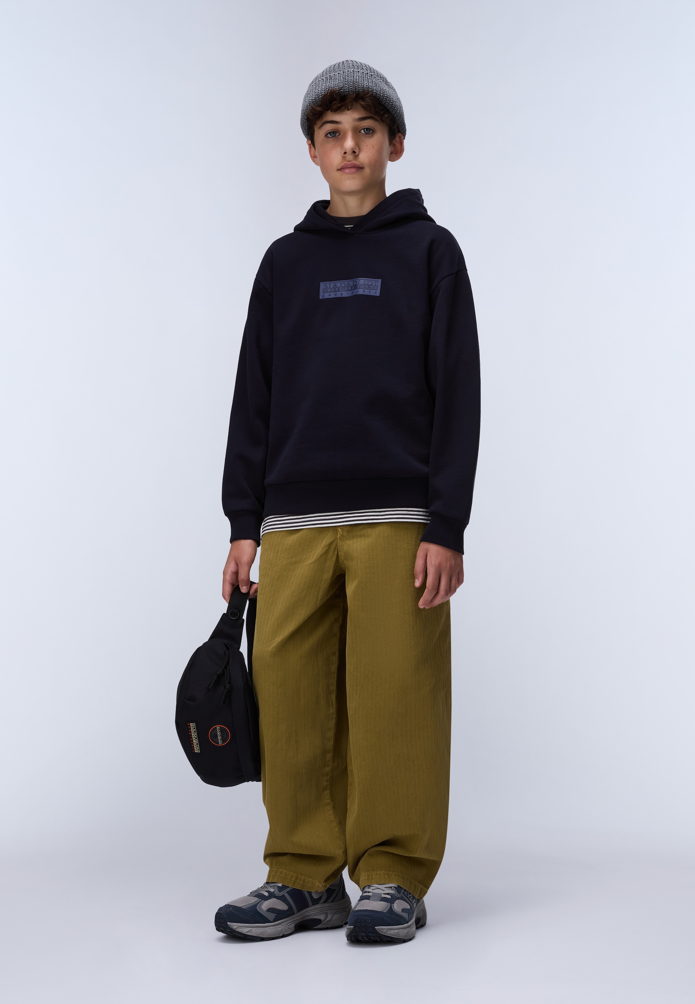 Napapijri Sweat à capuche »K B-NEW BOX LOGO H W BLU MARINE«, convient aux adolescents, en coton et polyester, longueur normale
