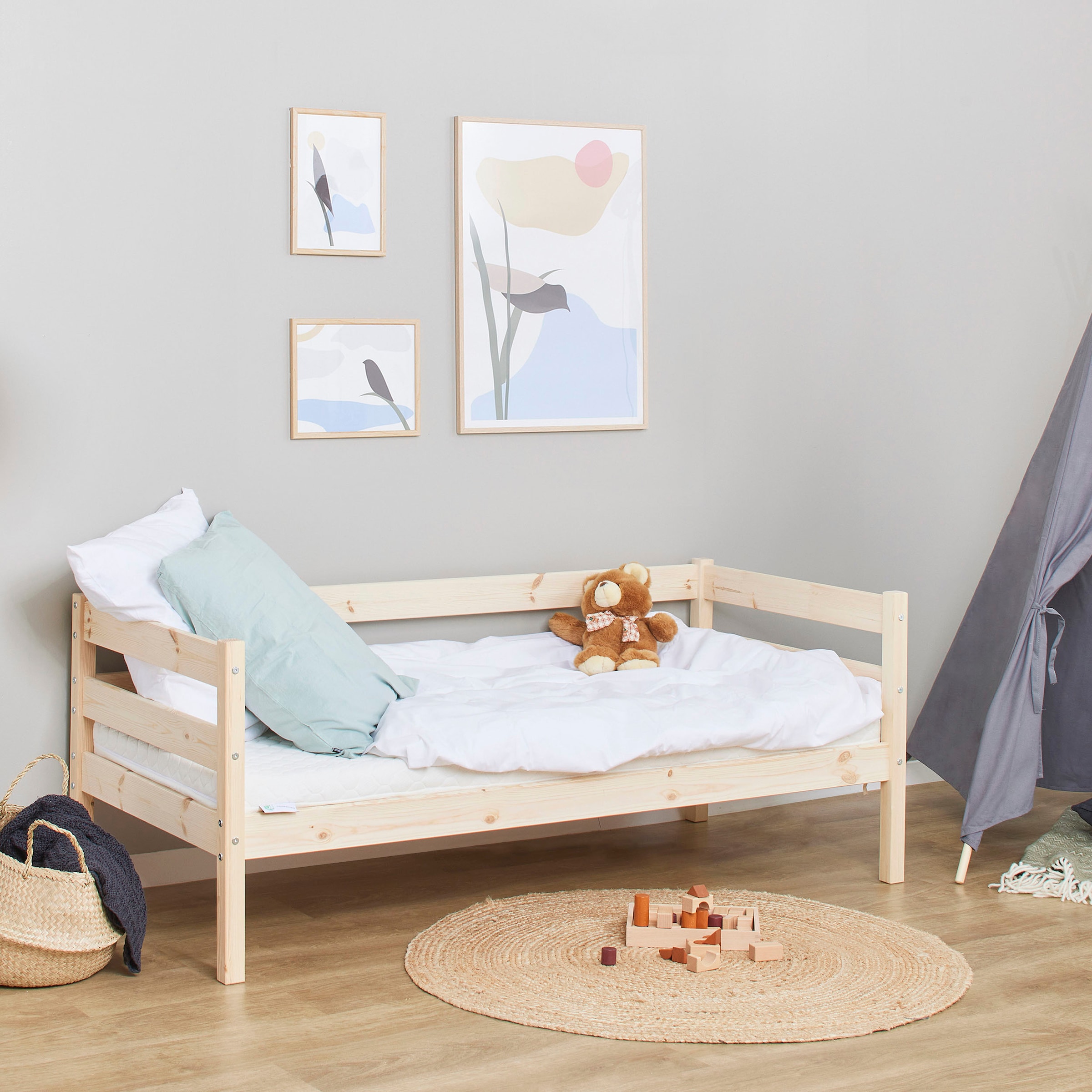 Hoppekids Einzelbett »ECO Comfort Kinderbett, Kiefer Massivholz, Jugendbett inkl. Rollrost« 70x160 cm, wahlweise in verschieden Farben/ Matratze/ Absturzsicherung