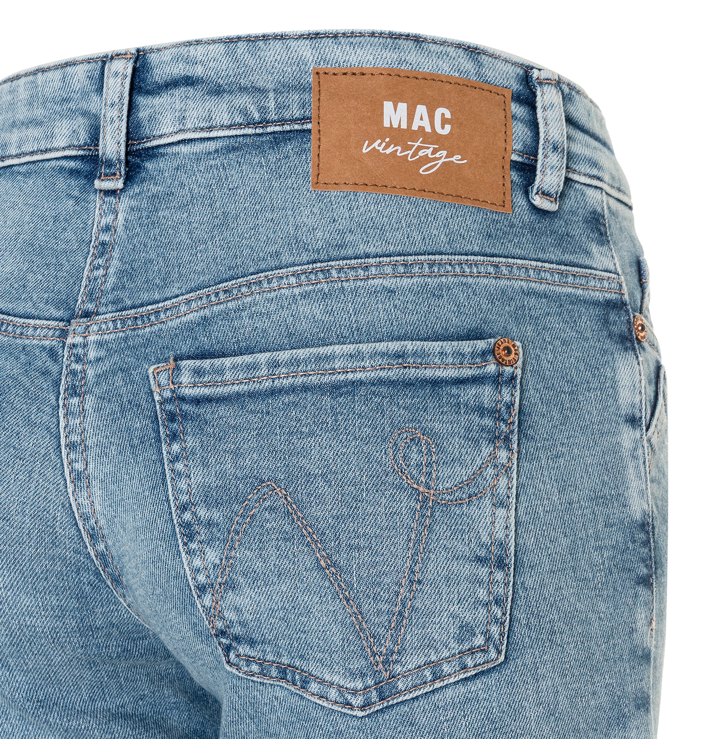 MAC Jeans bootcut »DETROIT flared« Aufwendig gearbeitete Details an den Vordertaschen