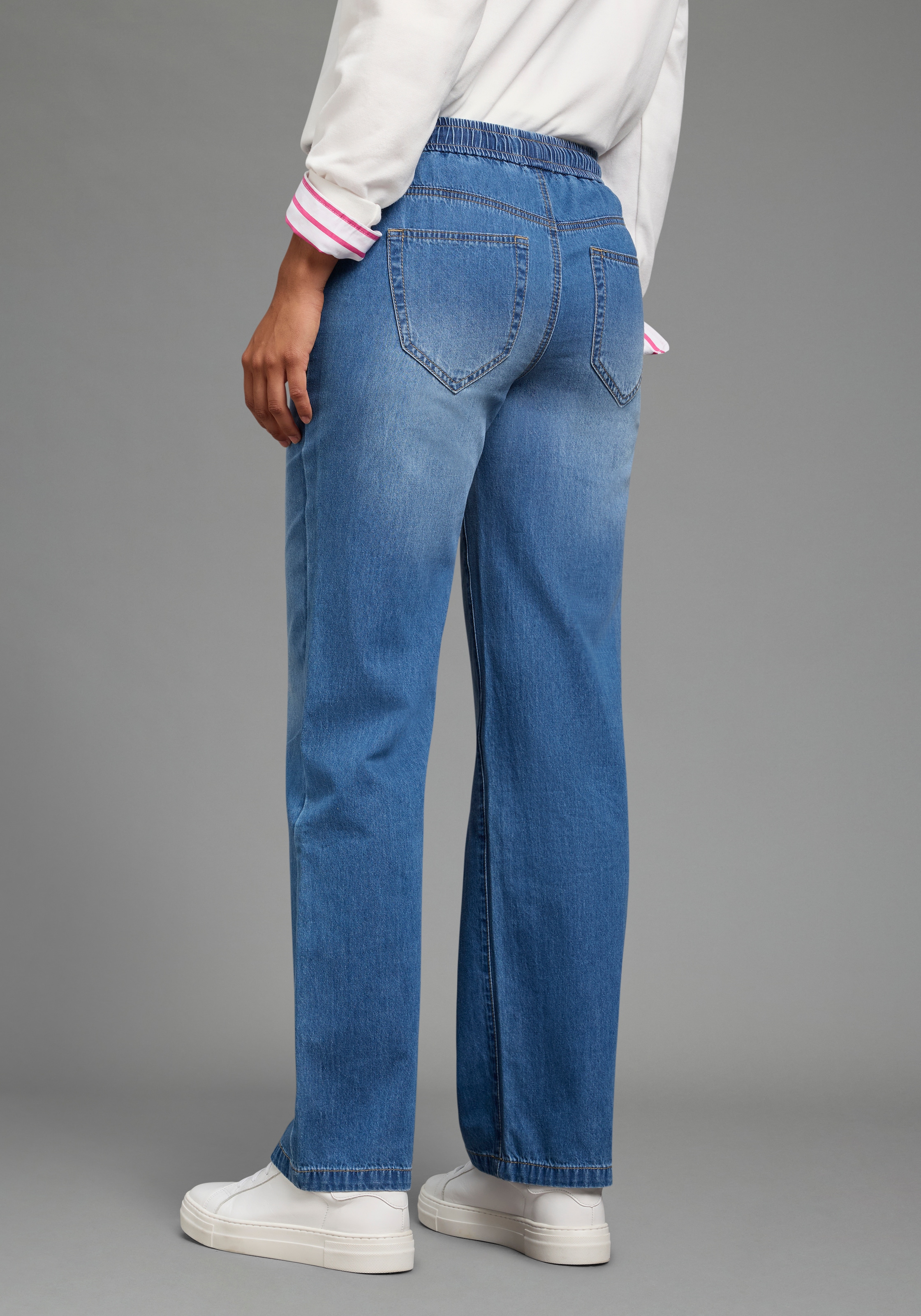 Arizona Relax-fit-Jeans »mit Schnürung« mit geradem Bein, unifarben