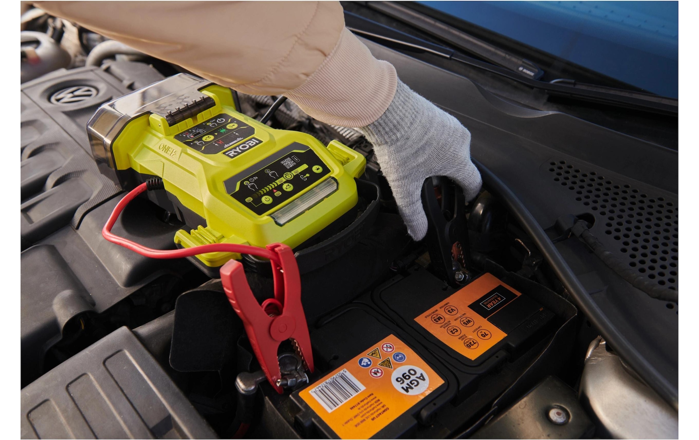 RYOBI Chargeur de batterie de voiture »Starterbatterie RJSC18«