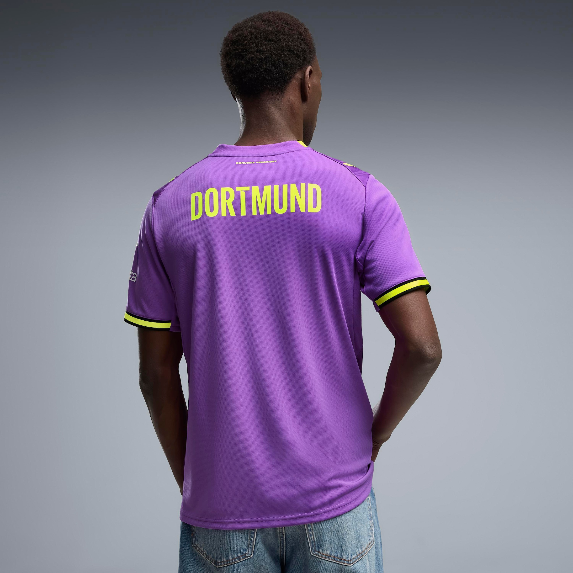 PUMA Fussballtrikot »BVB THIRD JERSEY REPLICA« mit Rundhalsausschnitt, DryCELL-Technologie, atmungsaktiv