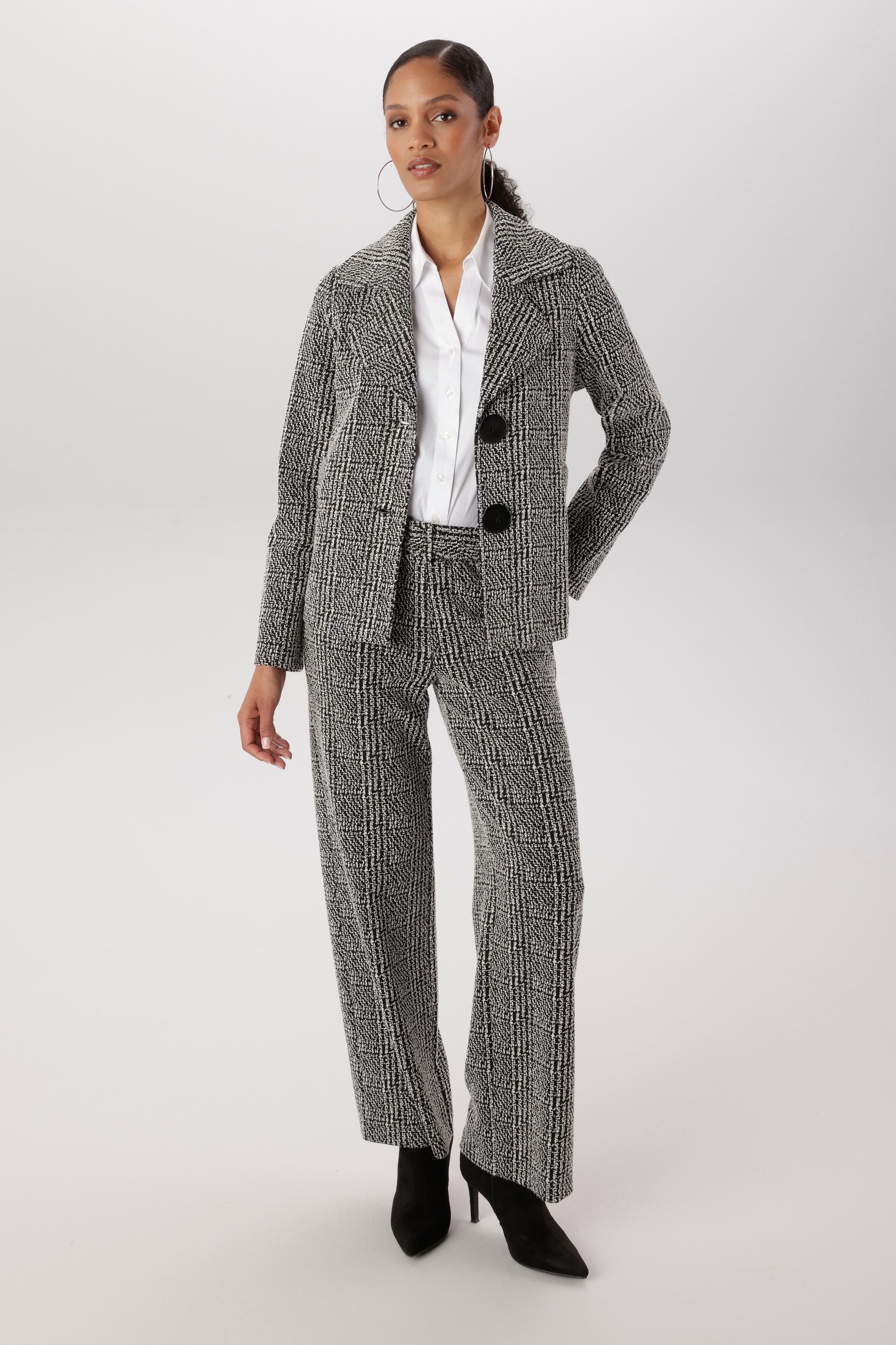 Aniston SELECTED Blazer court en coupe courte moderne et motif classique à carreaux - NOUVELLE COLLECTION