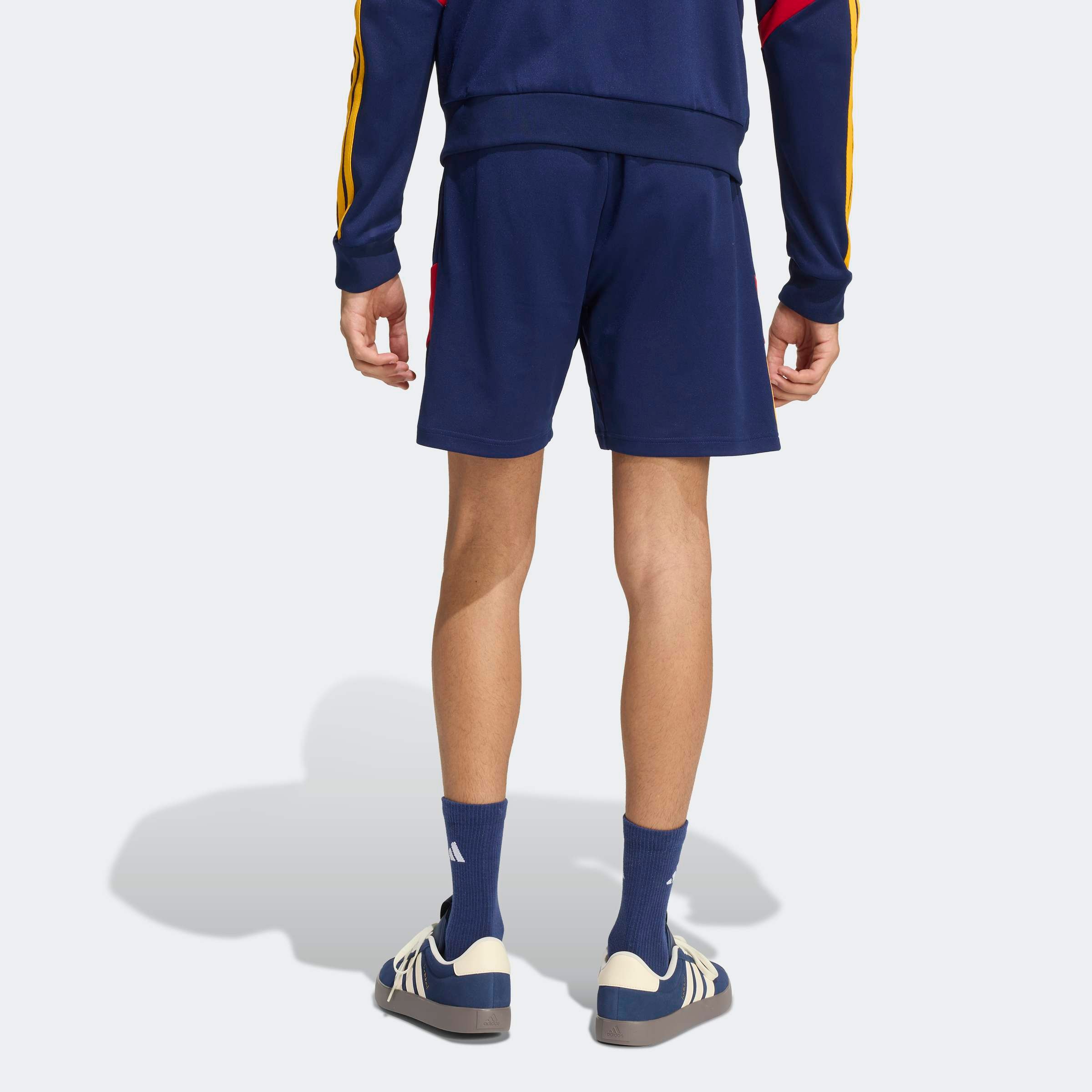 adidas Sportswear Shorts »M TIRO NP SHO«  sportlicher Stil, aus Baumwolle, mit Kordelverschluss, normale Weite