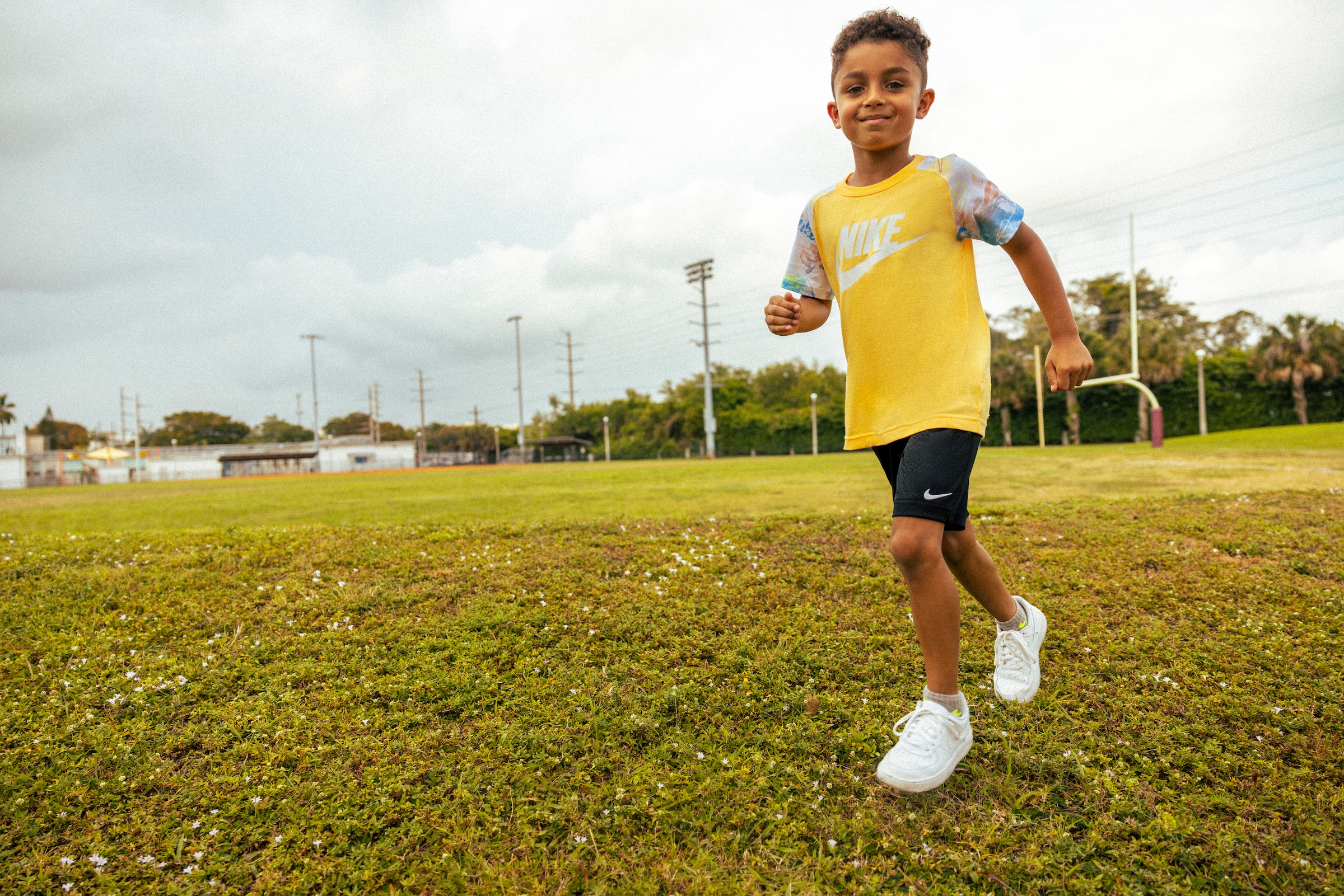 Nike Sportswear Bermuda »ESSENTIAL MESH SHORT«  für Kinder