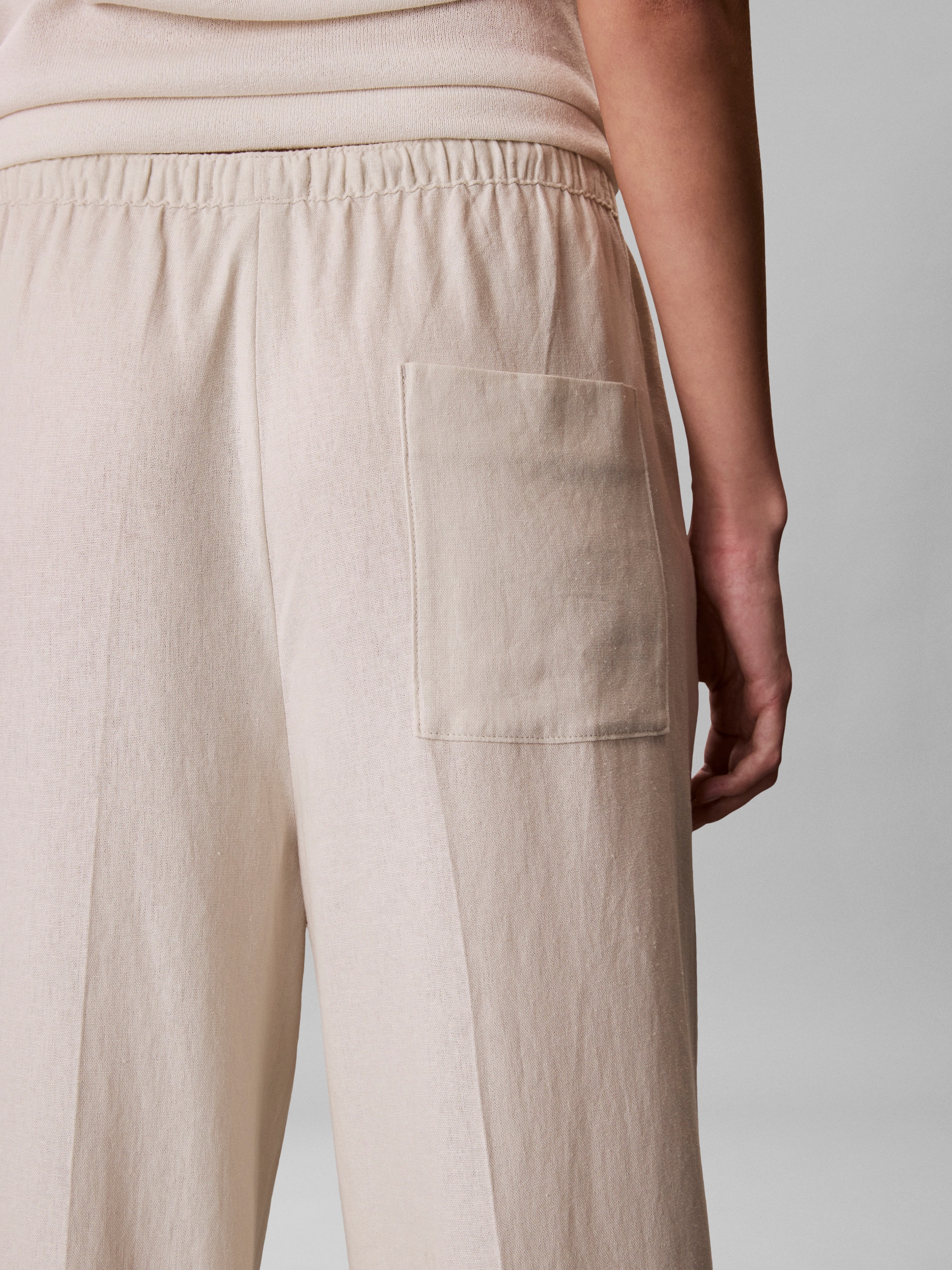 Calvin Klein Jeans Leinenhose  Regular fit mit elastischem Bund