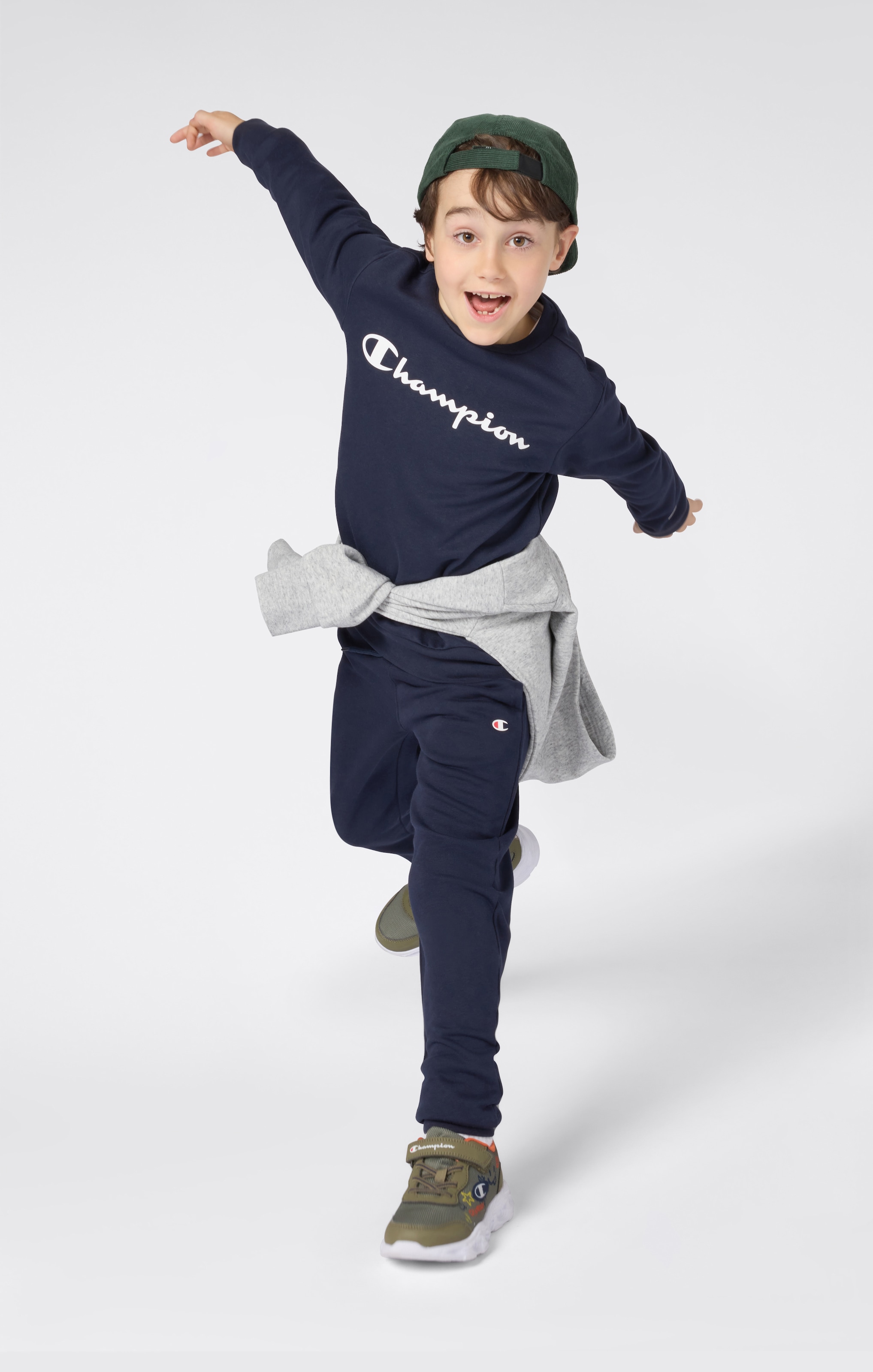 Champion Sweatshirt »SPORTWEAR CREWNECK Standard Fit«, 1 Stk. für Kinder, sportlicher Stil, Rundhalsausschnitt, ohne Verschluss
