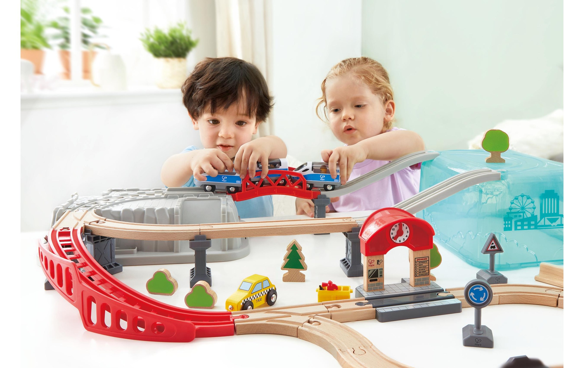 Hape Spielzeug-Eisenbahn »Stadtbahn-Set«