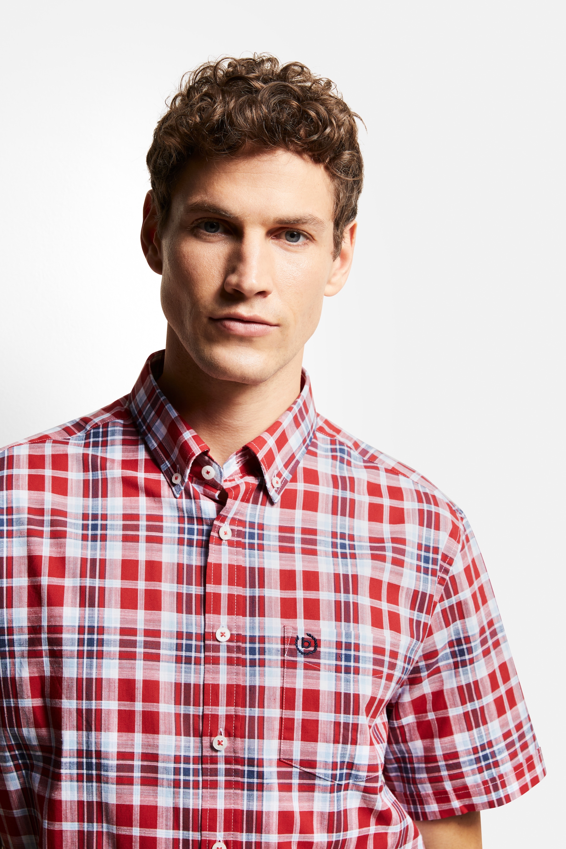 bugatti Kurzarmhemd mit Button-Down-Kragen