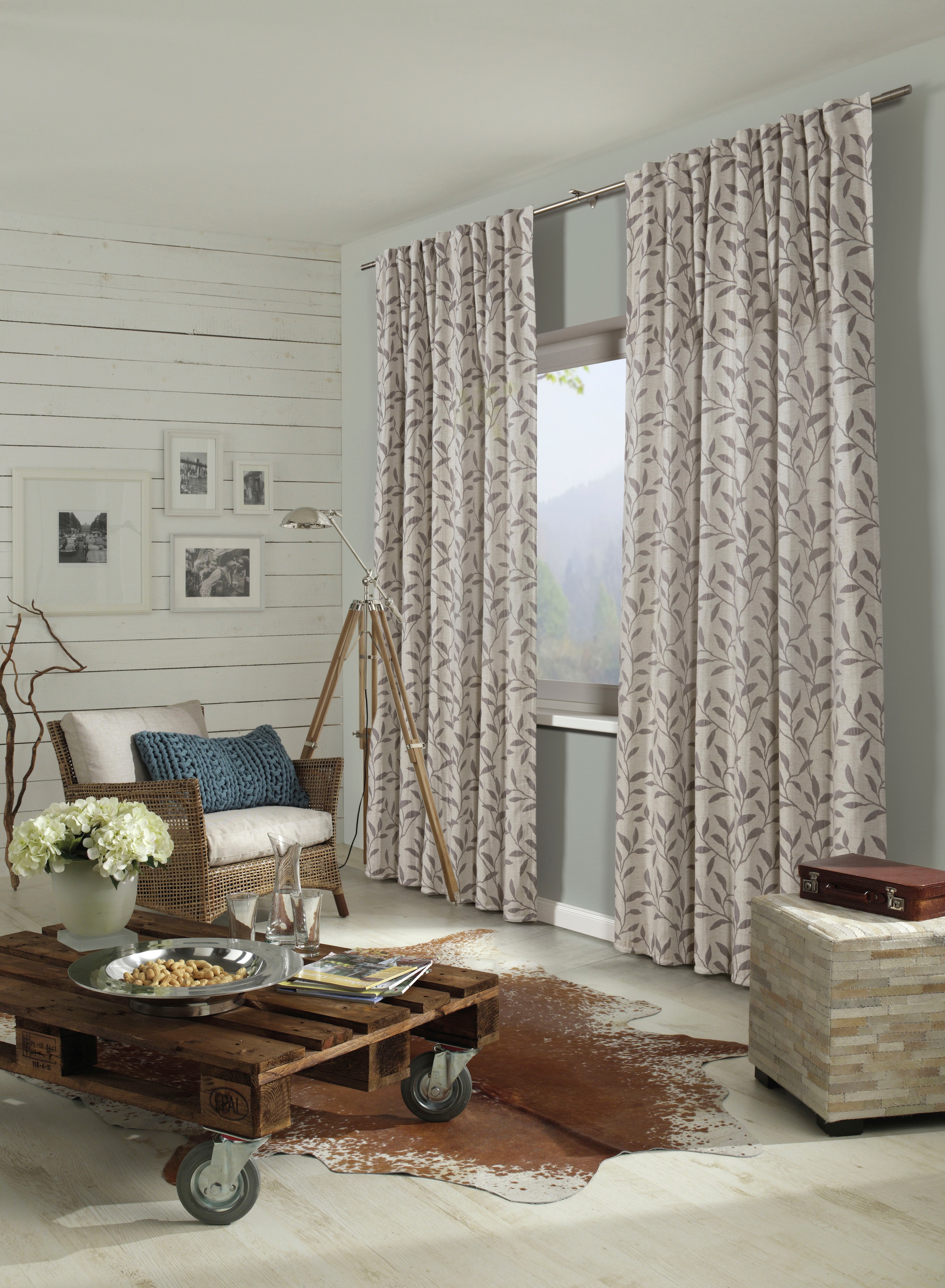 Sehlbach Gardine »Schal Jacquard Ranke« Schlaufen 1 Stk. tlg. mit Gardinenband und verdeckten Schlaufen