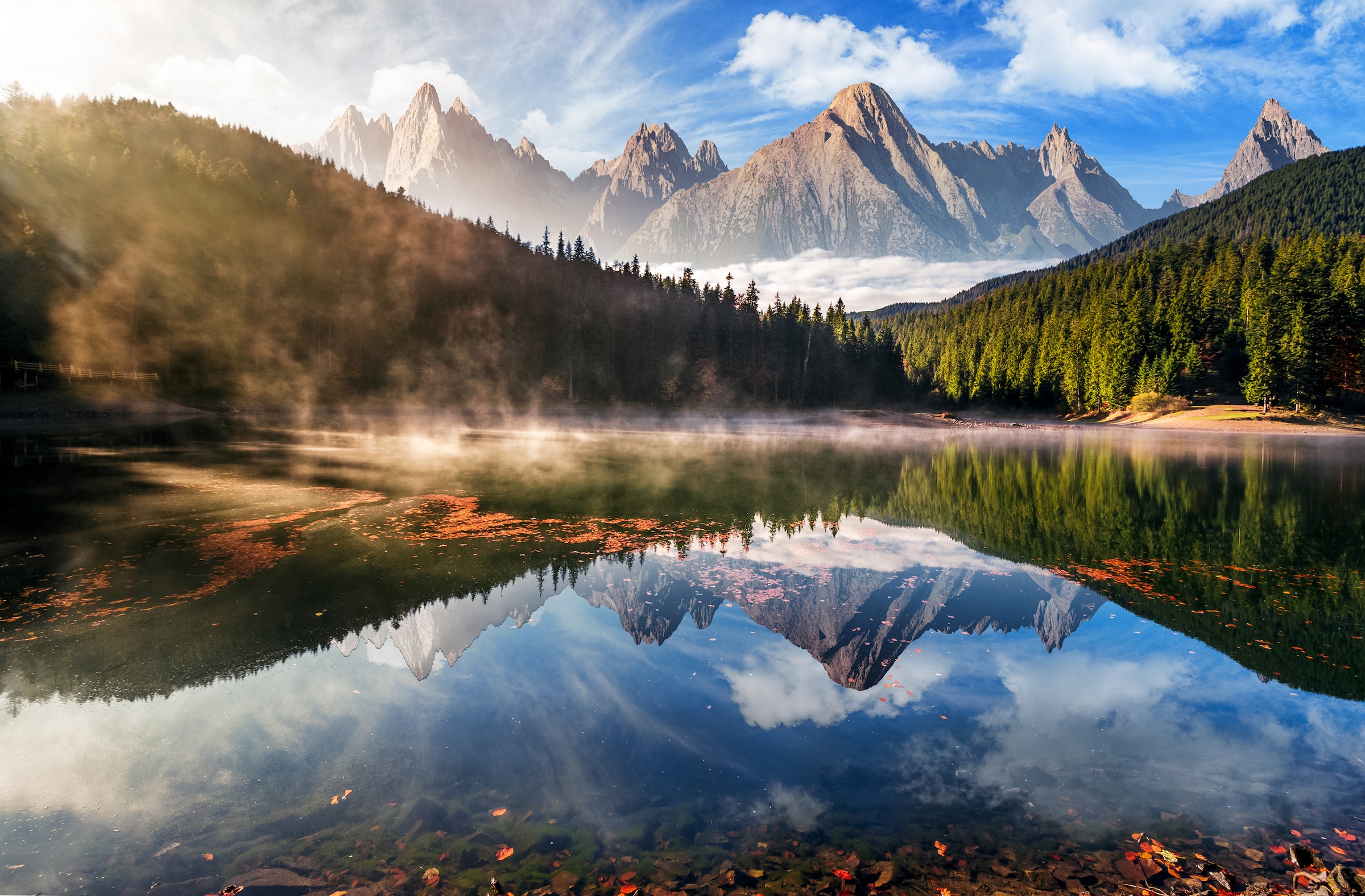 Papermoon Fototapete »Mountain Lake Autumn Fog« glatt