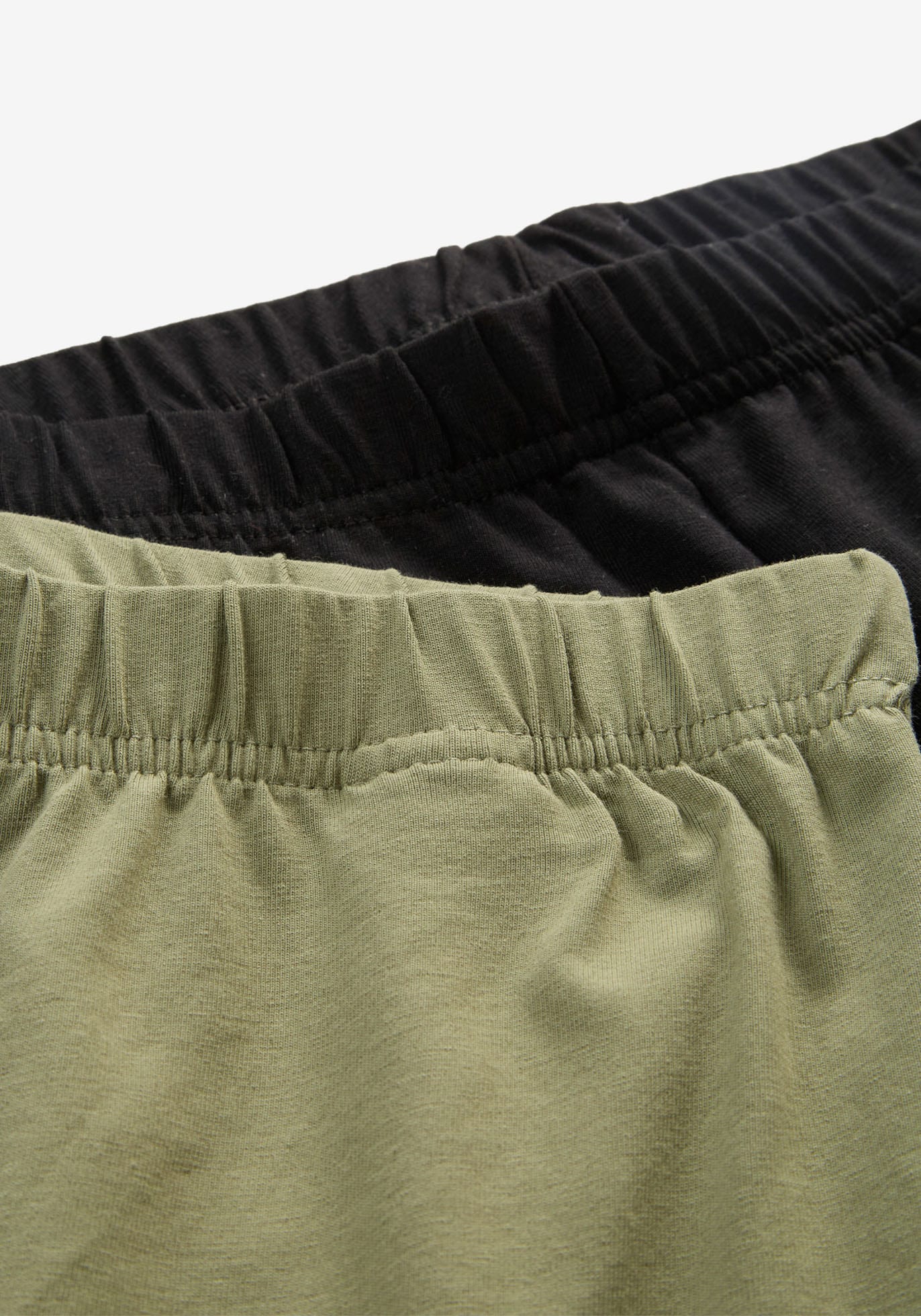 bonprix Pantalon cycliste  aus elastischem Material, taillenhoher Bund mit Gummizug, Skinny Fit