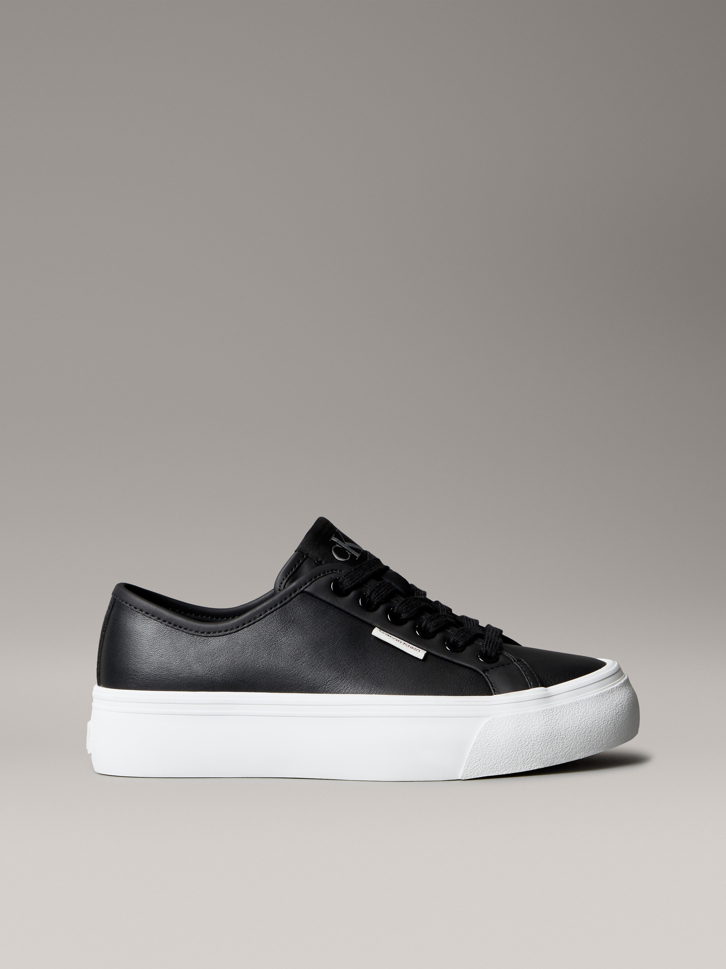 Calvin Klein Jeans Baskets à plateforme »VULC FLATF LACE UP LTH CK«  Schnürschuh, Halbschuh, Freizeitsneaker mit CK-Logo