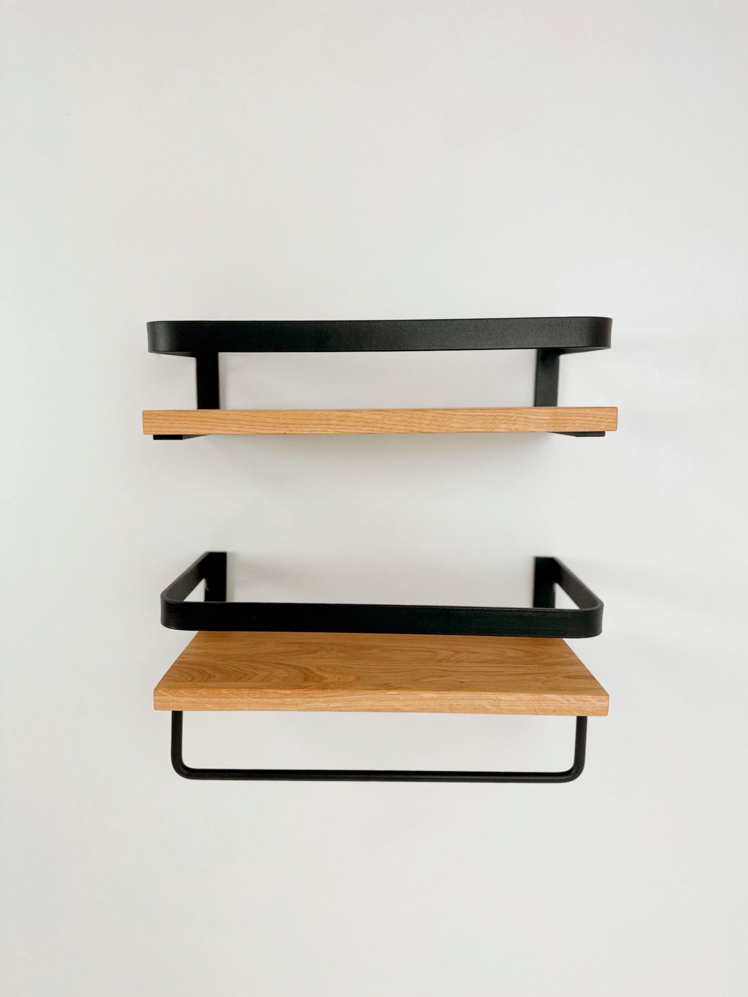 andas Étagère murale »Glarus« aus Metall mit Ablagefläche aus Eiche