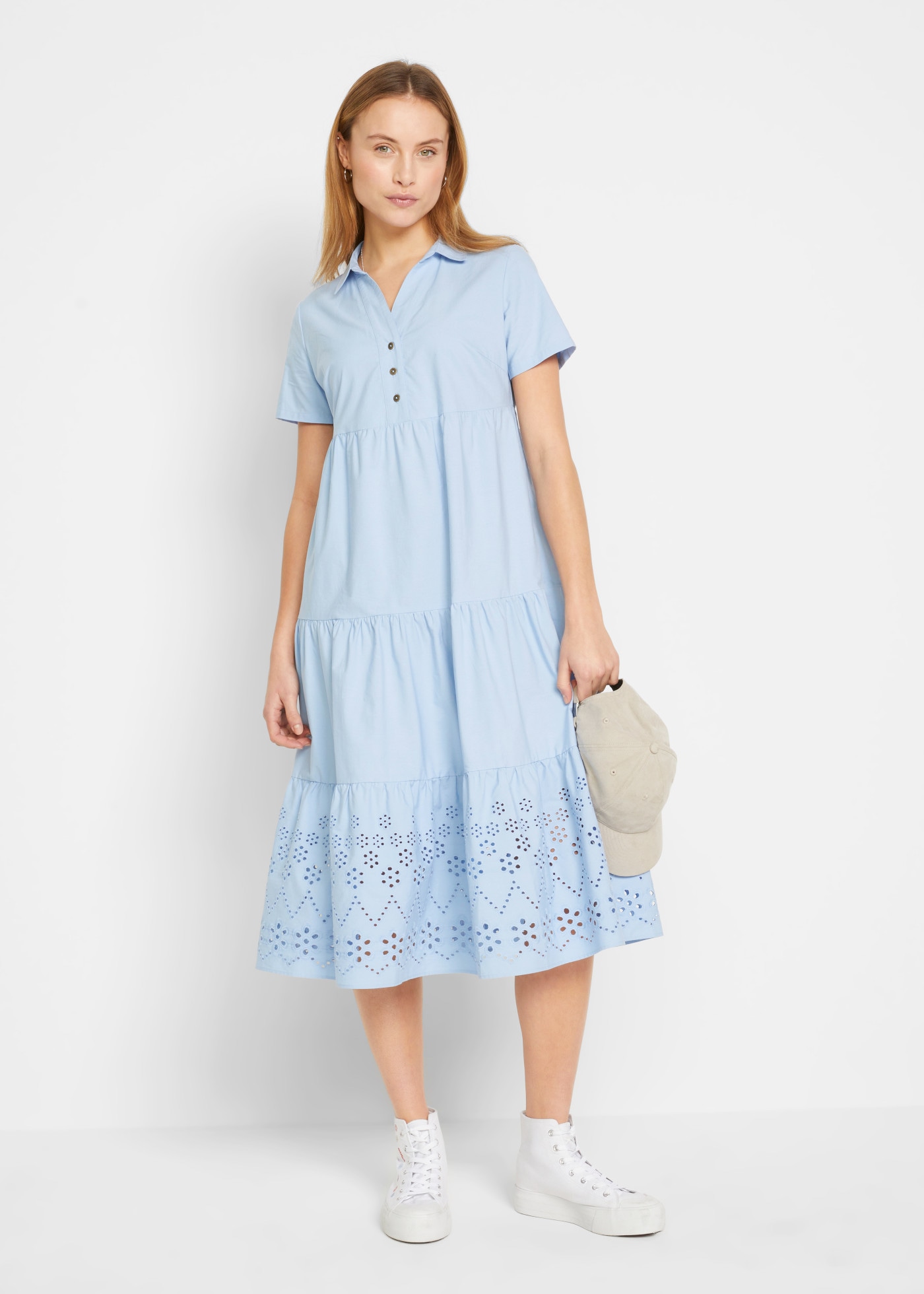 bonprix Robe tunique tunique ample, avec broderie ajourée, manches courtes, en coton