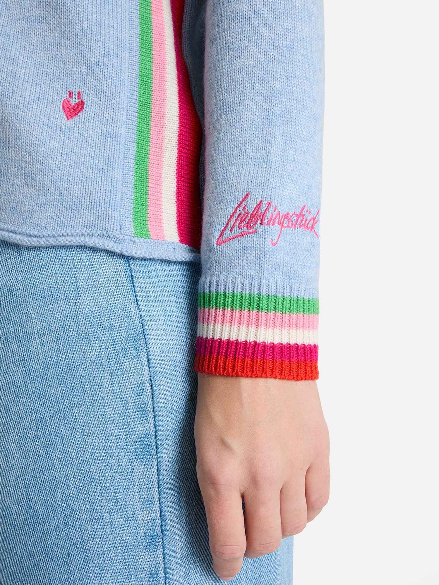 Lieblingsstück Strickpullover »MaraL« mit V-Ausschnitt, gestickte Details